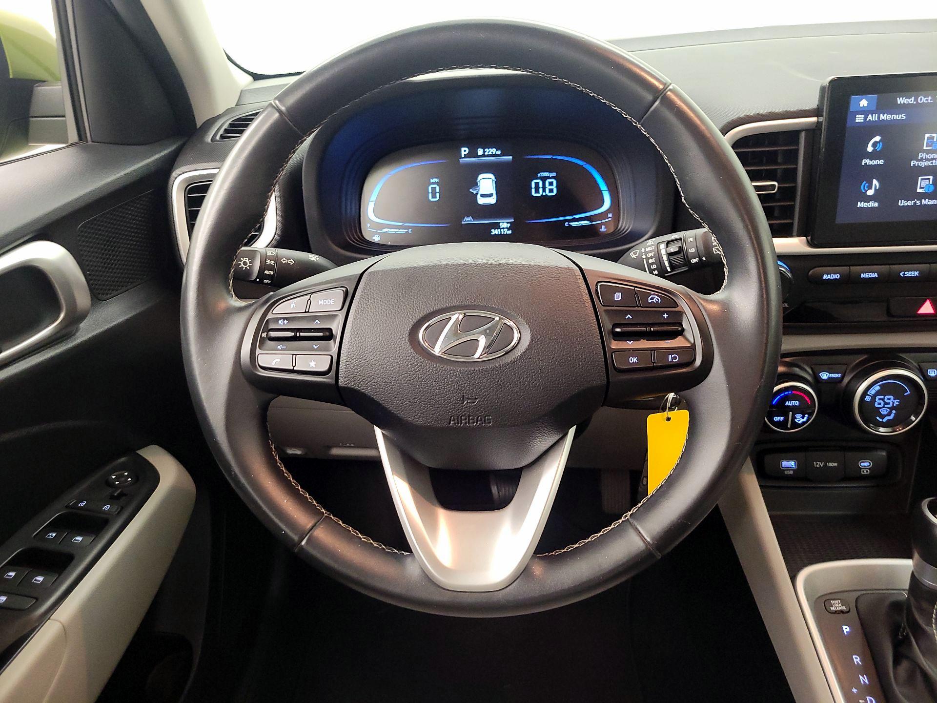Thumbnail: 2023 Hyundai Venue - 10