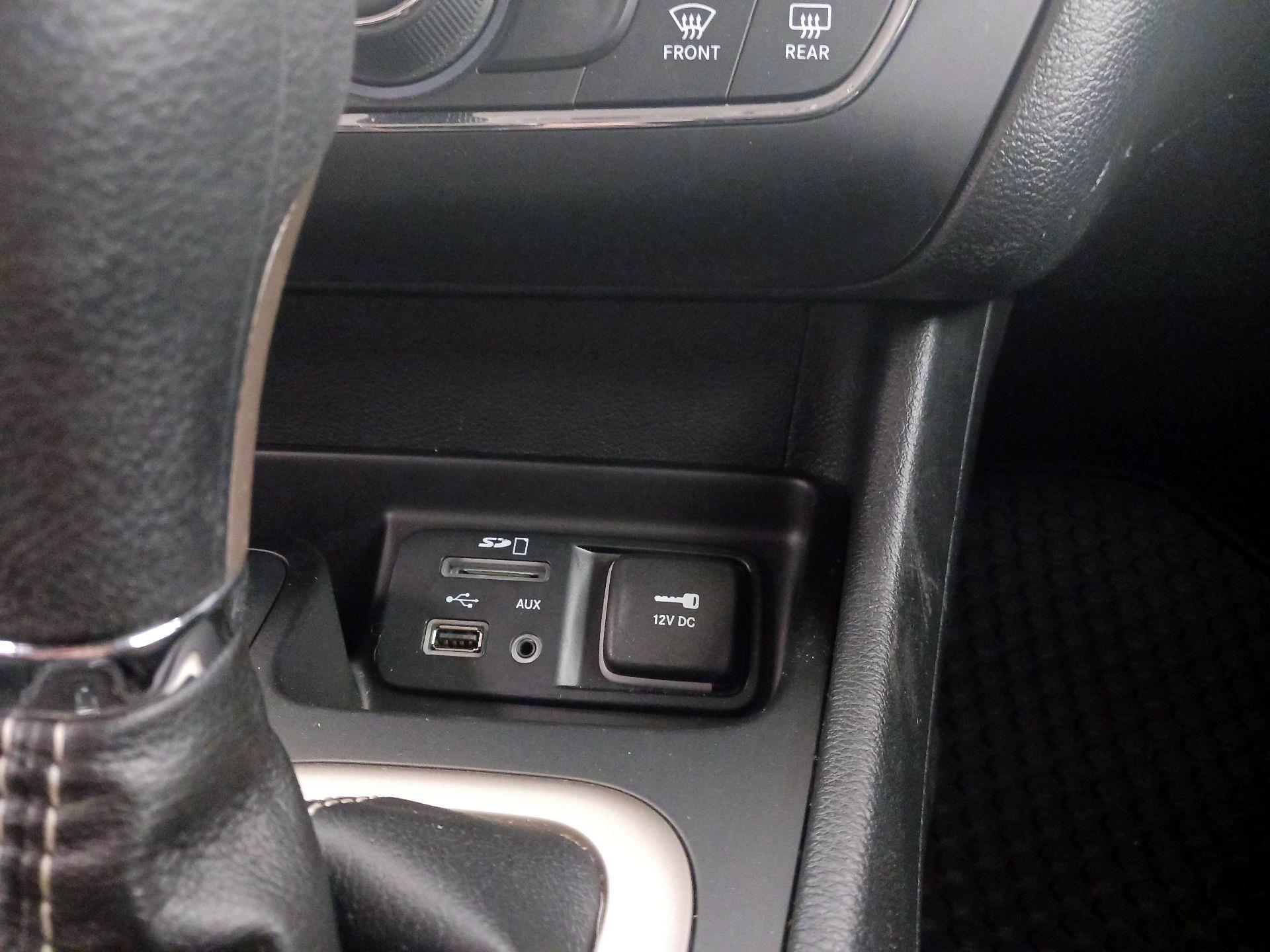 Thumbnail: 2016 Jeep Cherokee - 19