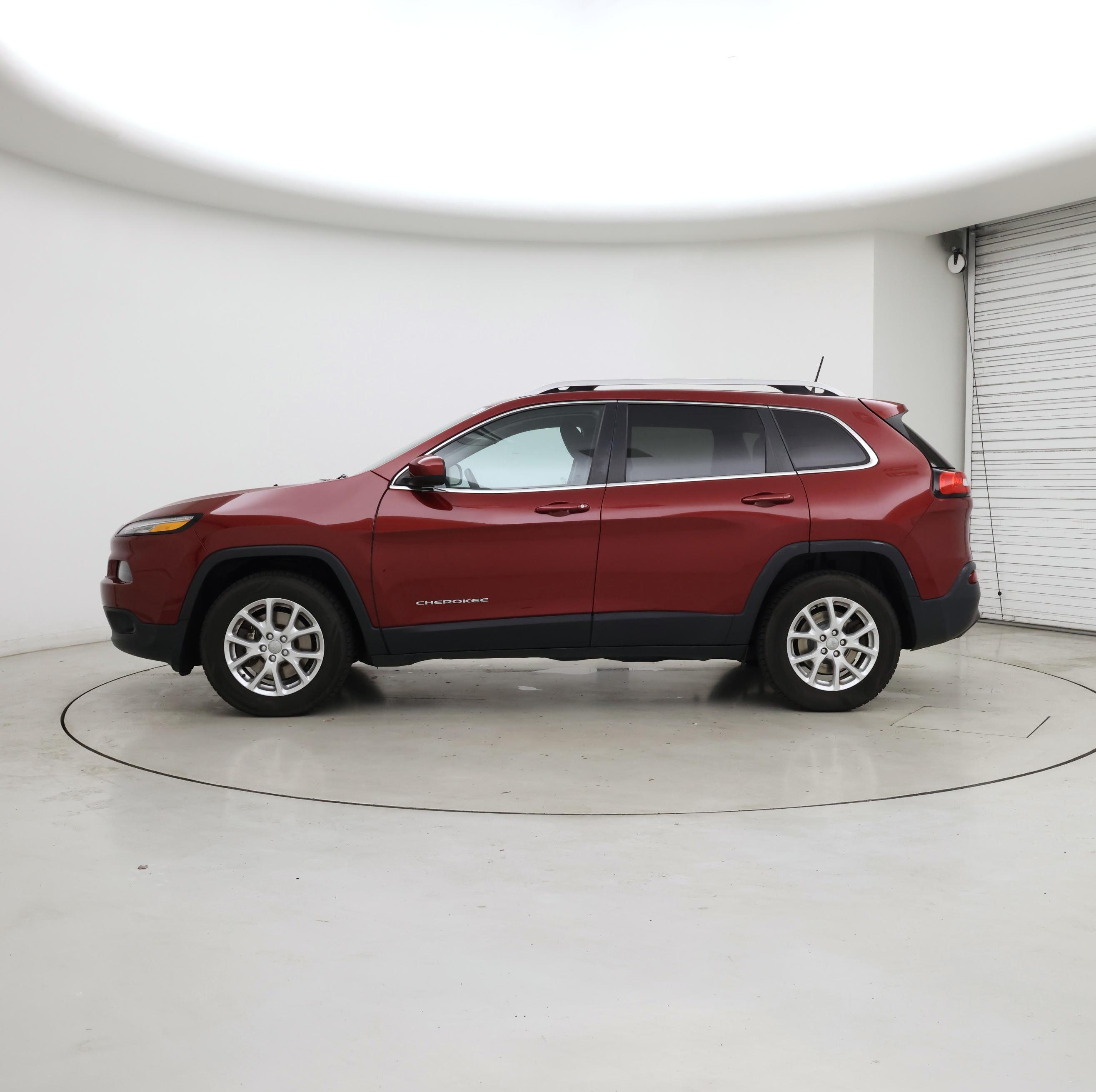 Thumbnail: 2016 Jeep Cherokee - 3