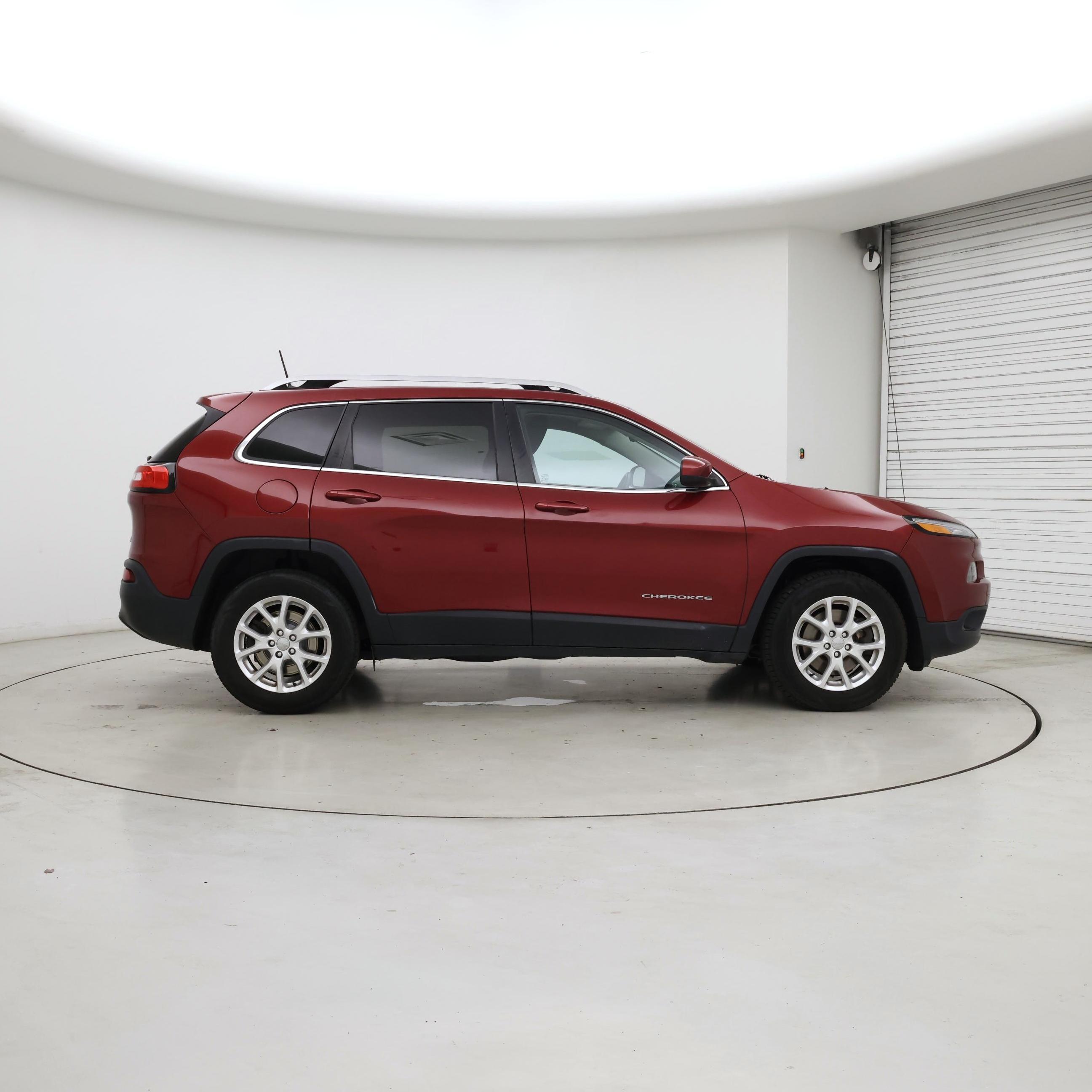Thumbnail: 2016 Jeep Cherokee - 7