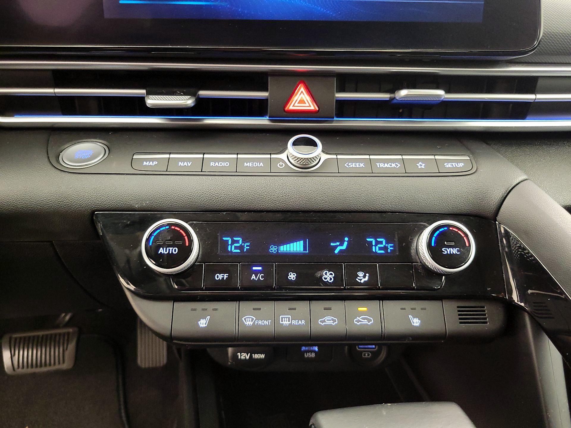 Thumbnail: 2021 Hyundai Elantra - 17