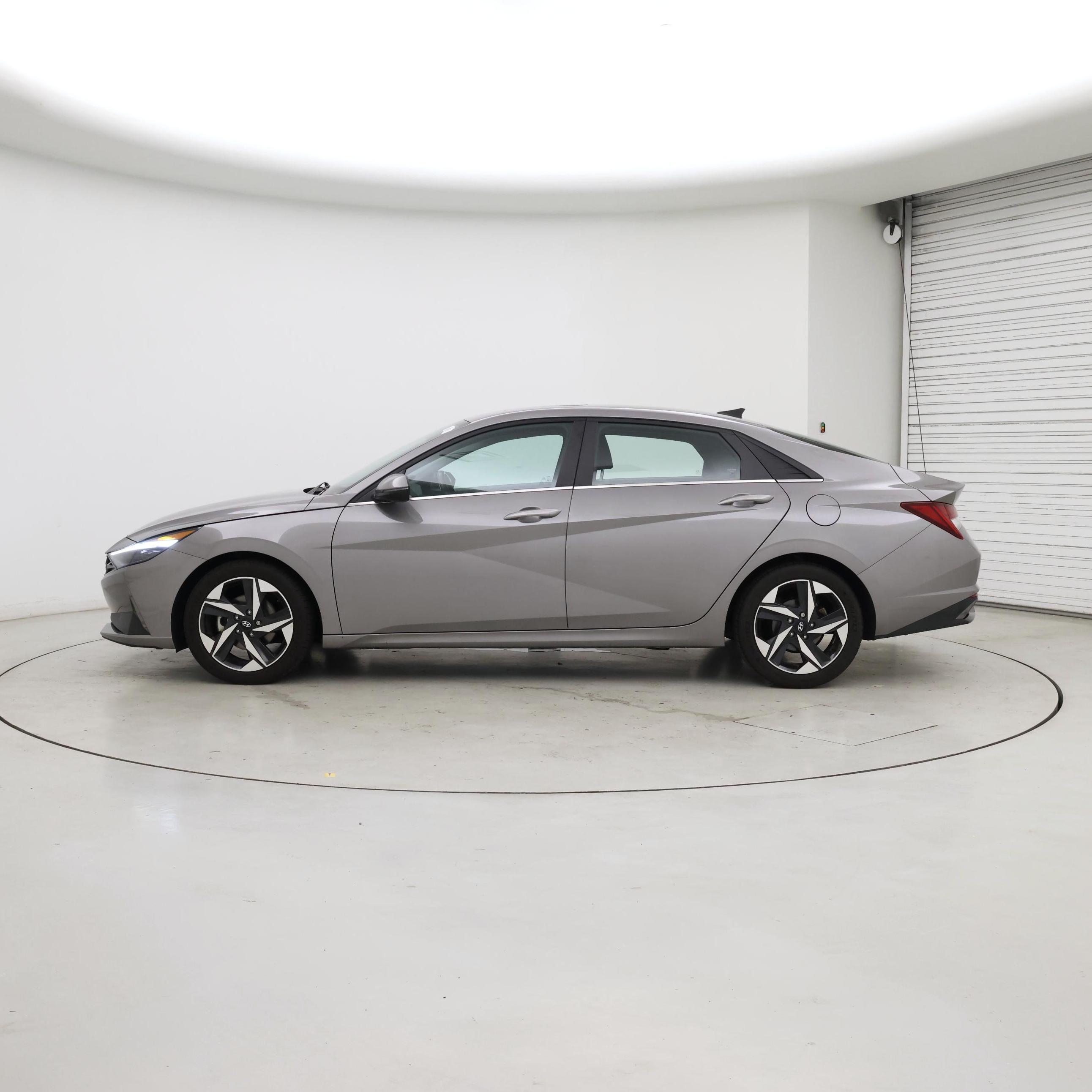 Thumbnail: 2021 Hyundai Elantra - 3