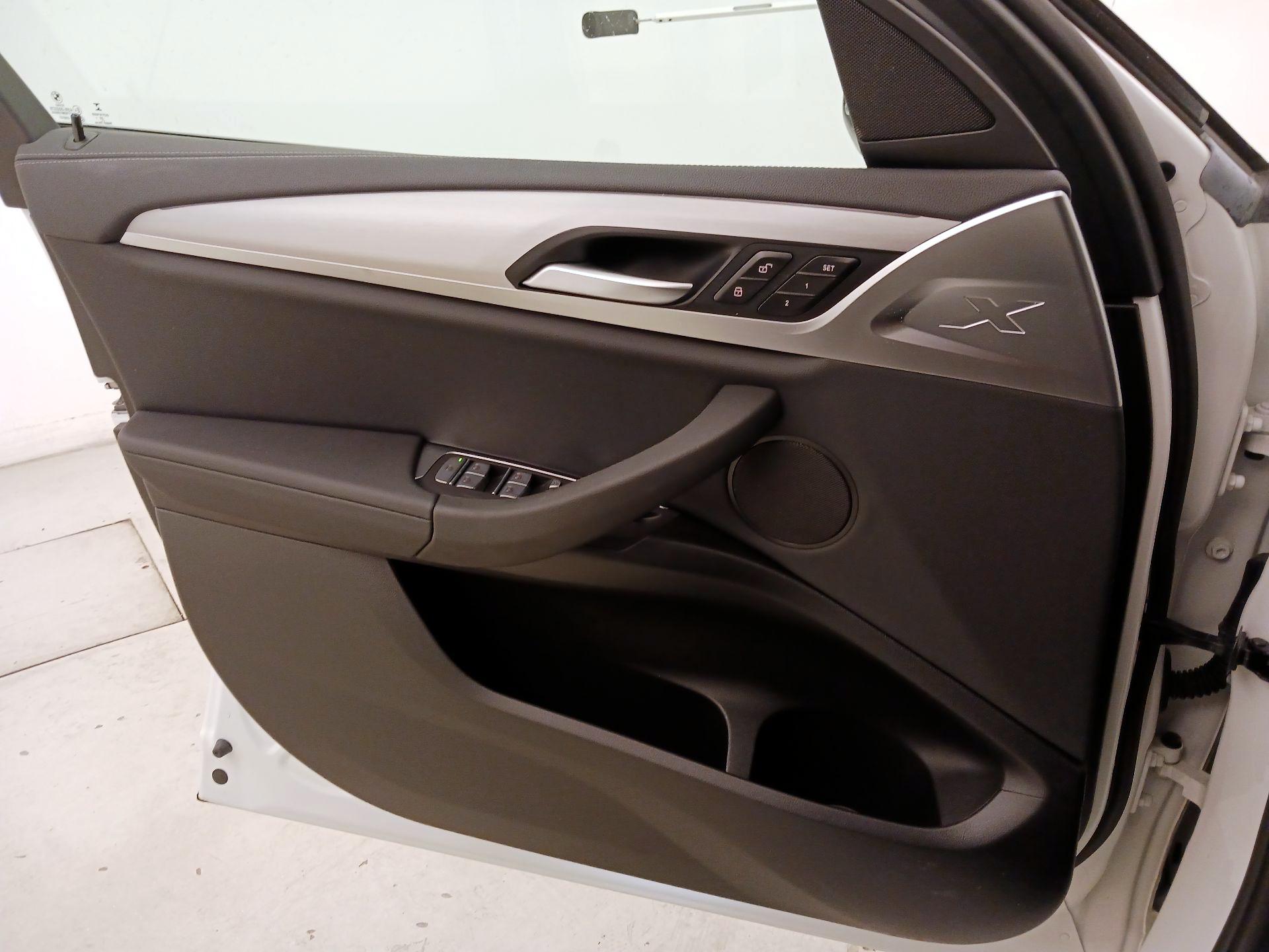 Thumbnail: 2021 BMW X4 - 12