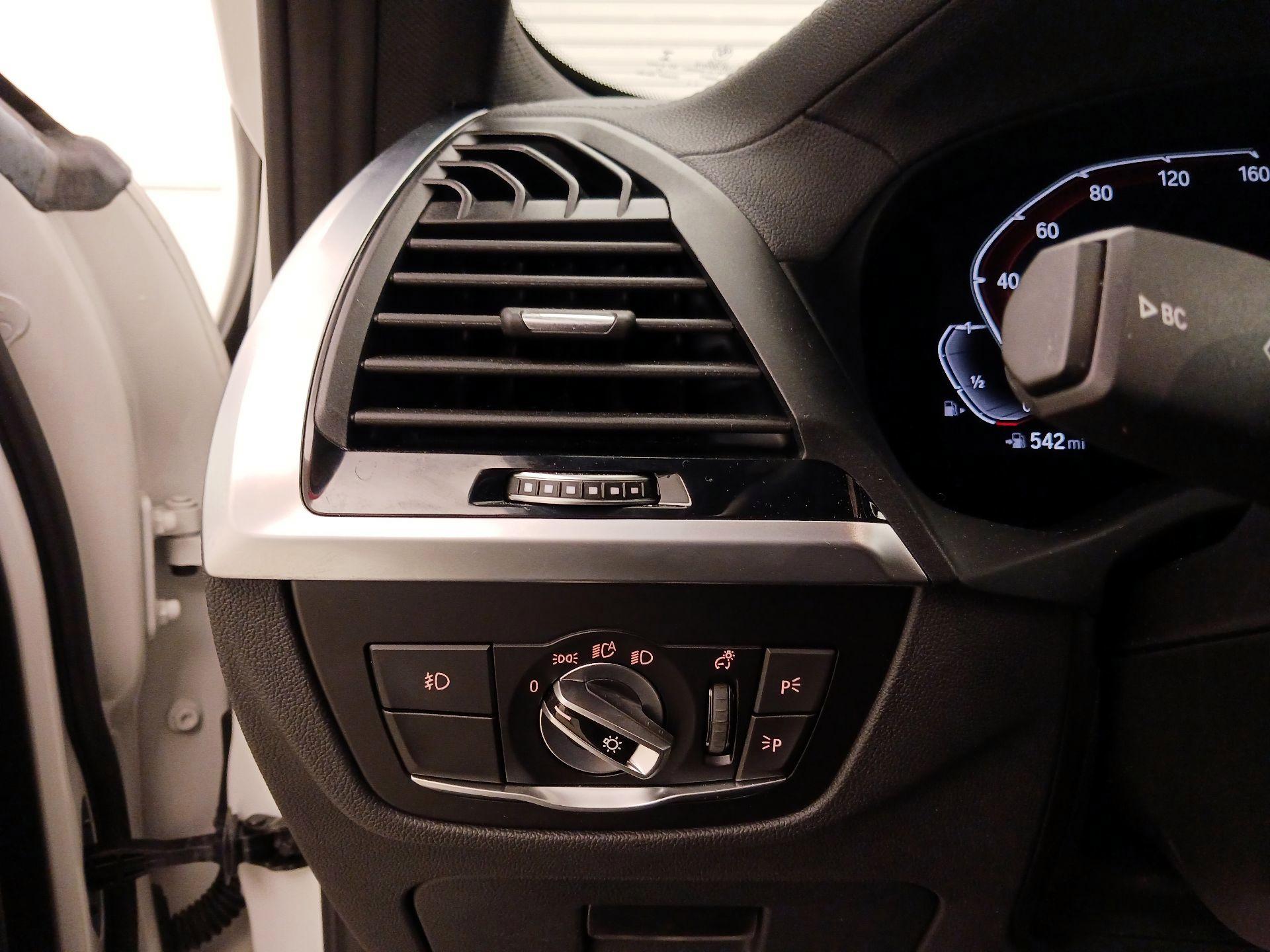 Thumbnail: 2021 BMW X4 - 13
