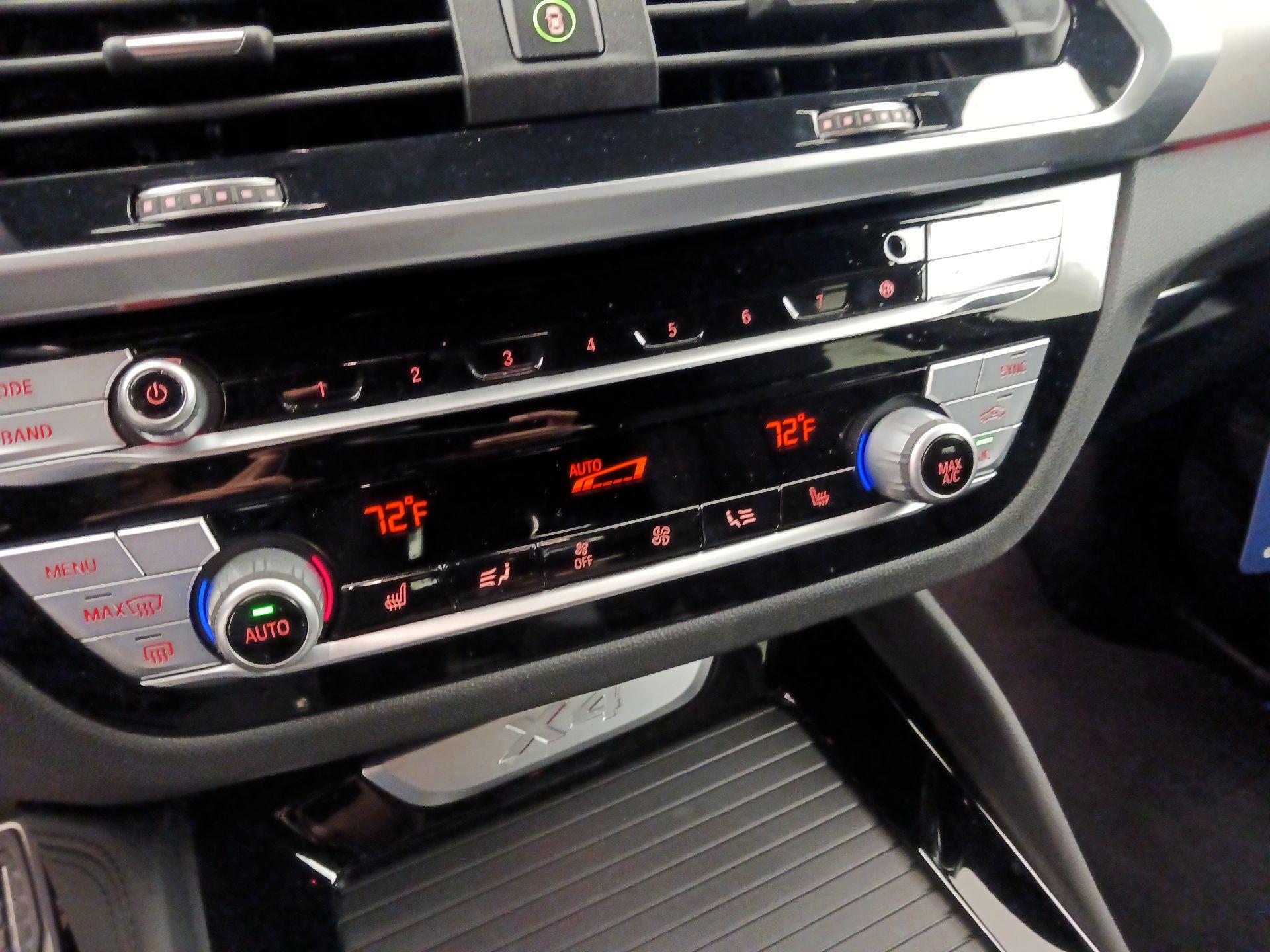 Thumbnail: 2021 BMW X4 - 17