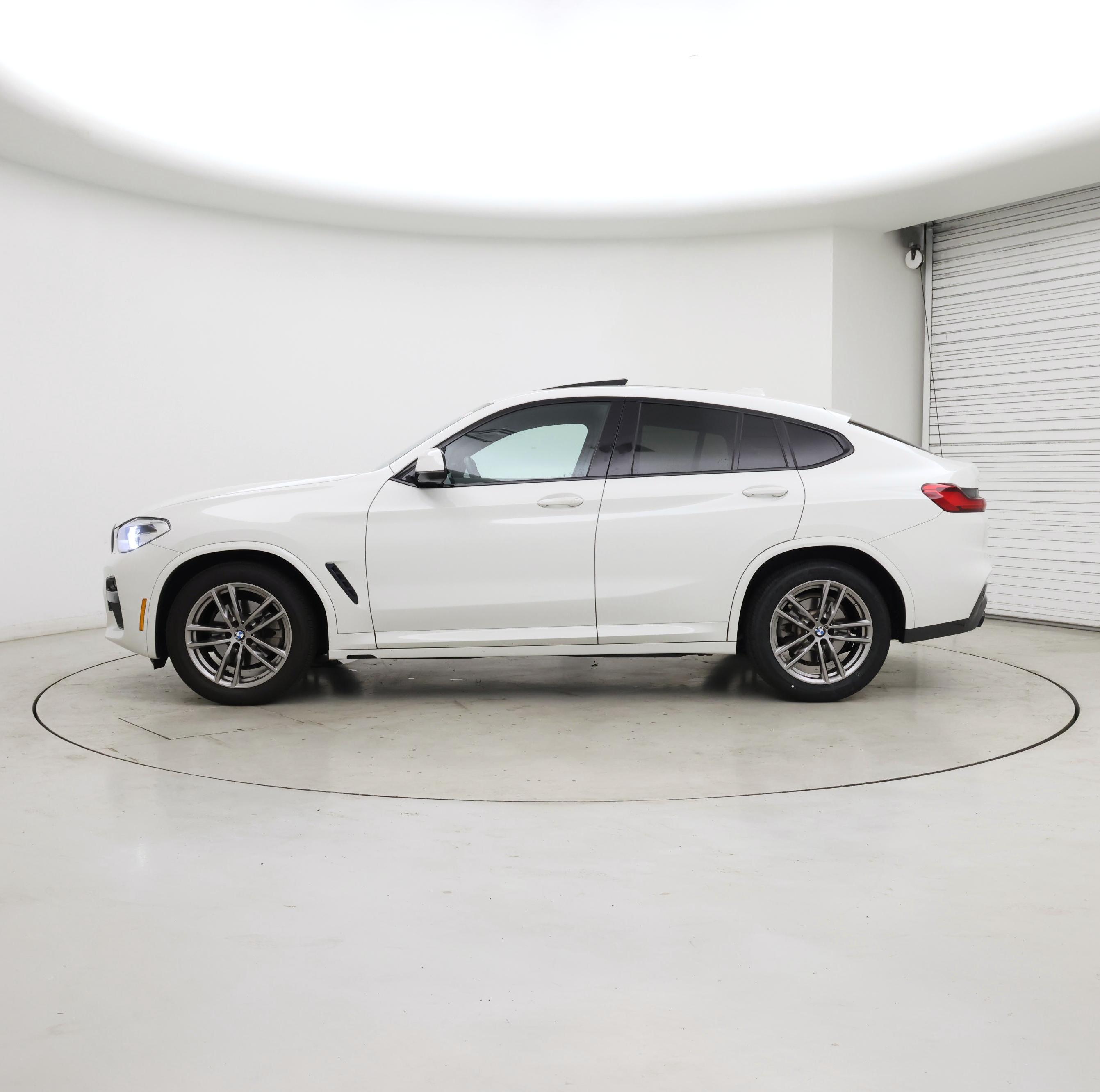 Thumbnail: 2021 BMW X4 - 3