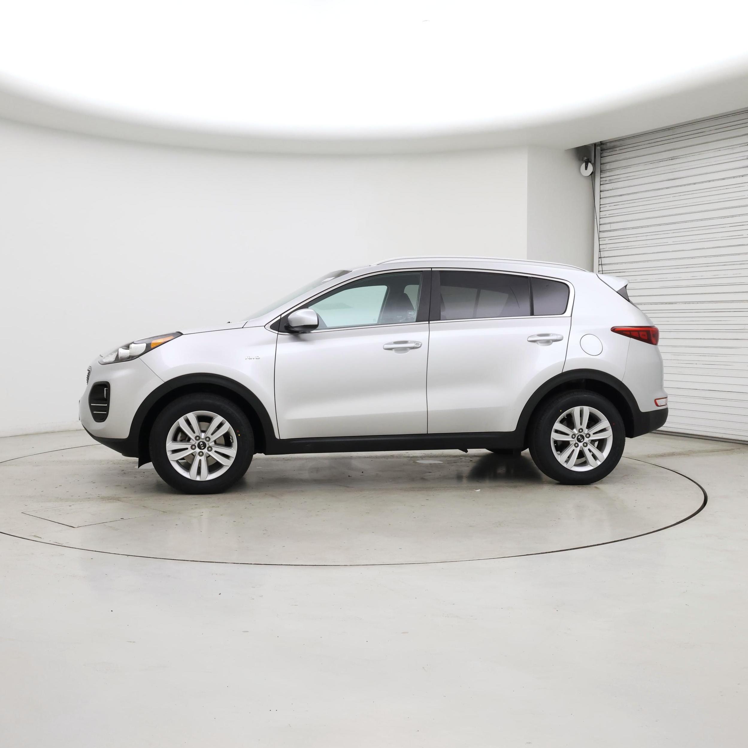 Thumbnail: 2018 Kia Sportage - 3
