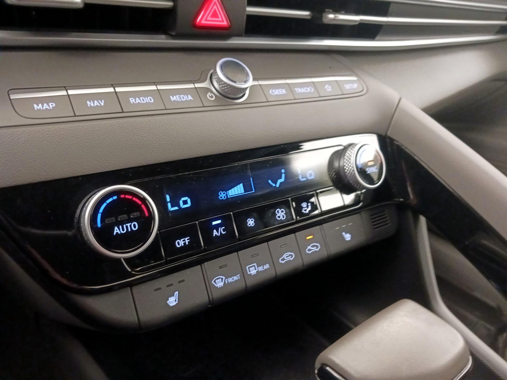 Thumbnail: 2023 Hyundai Elantra - 17