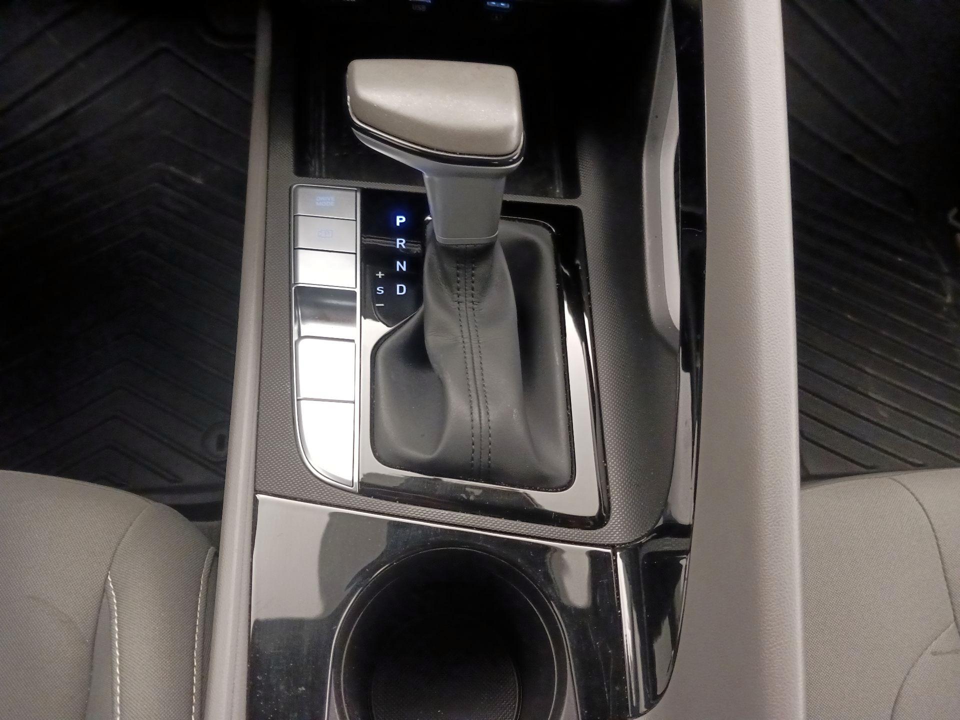 Thumbnail: 2023 Hyundai Elantra - 18