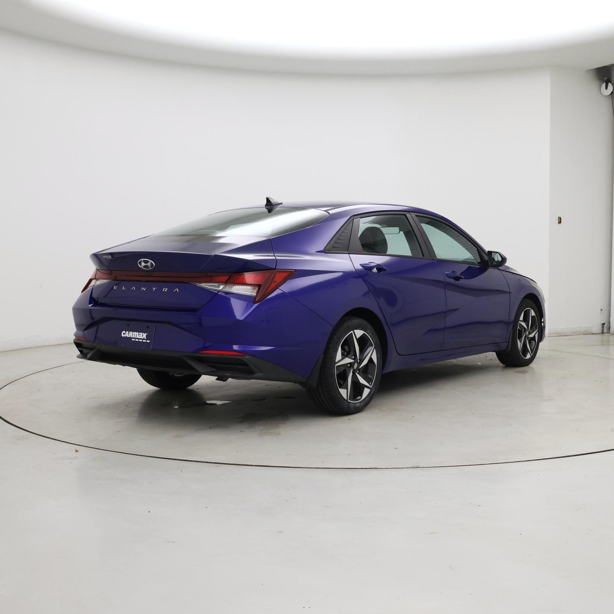 Thumbnail: 2023 Hyundai Elantra - 8