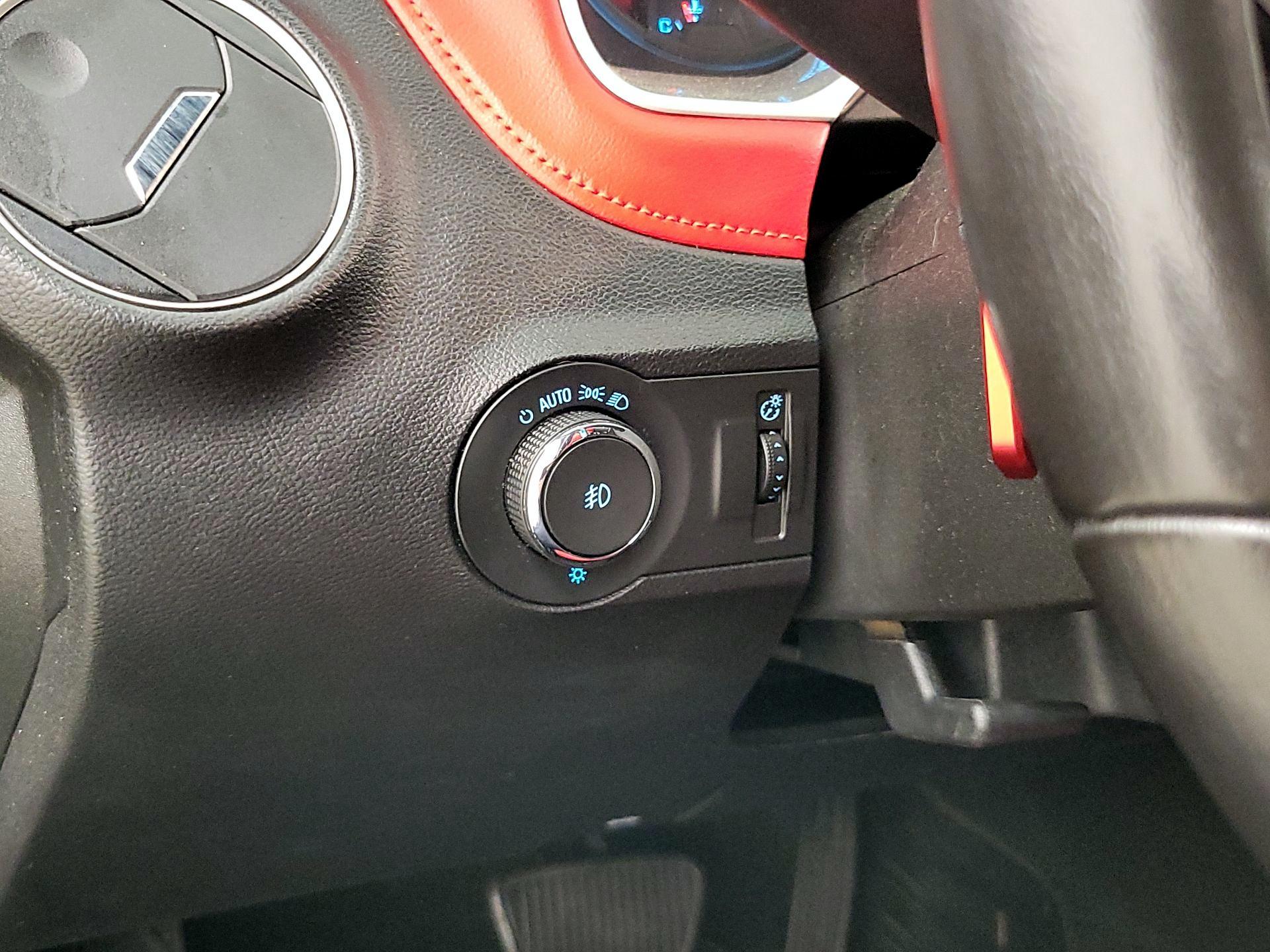 Thumbnail: 2015 Chevrolet Camaro - 13