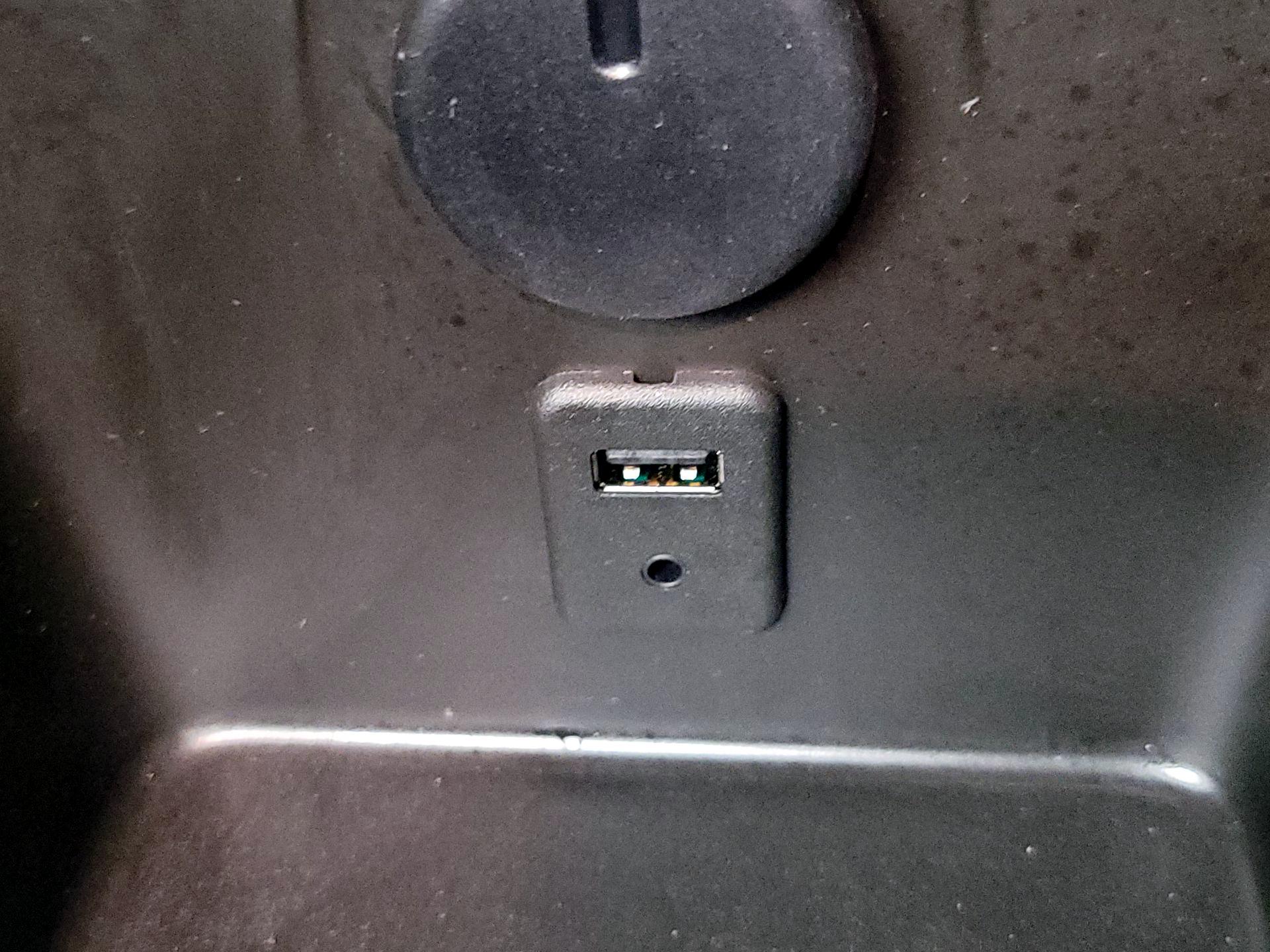 Thumbnail: 2015 Chevrolet Camaro - 19