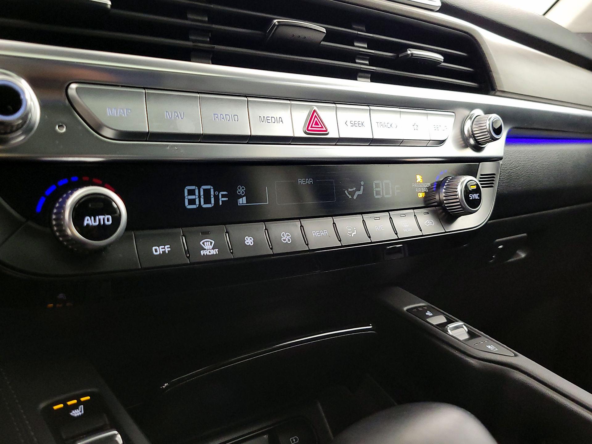 Thumbnail: 2020 Kia Telluride - 17