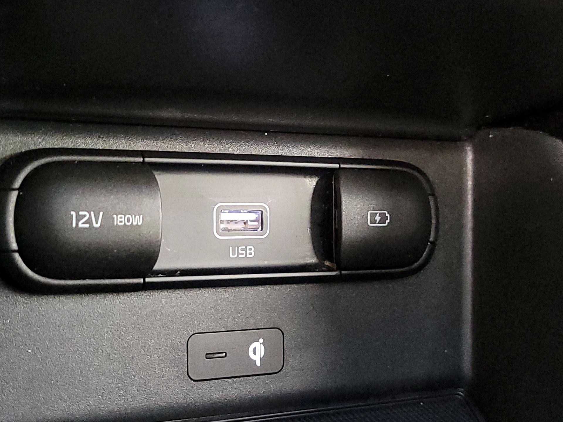 Thumbnail: 2020 Kia Telluride - 19