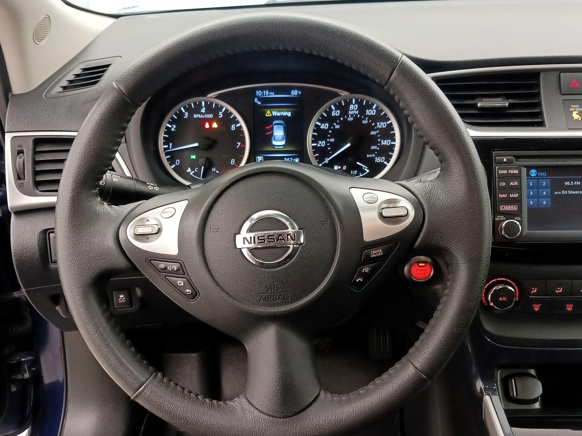 Thumbnail: 2017 Nissan Sentra - 10