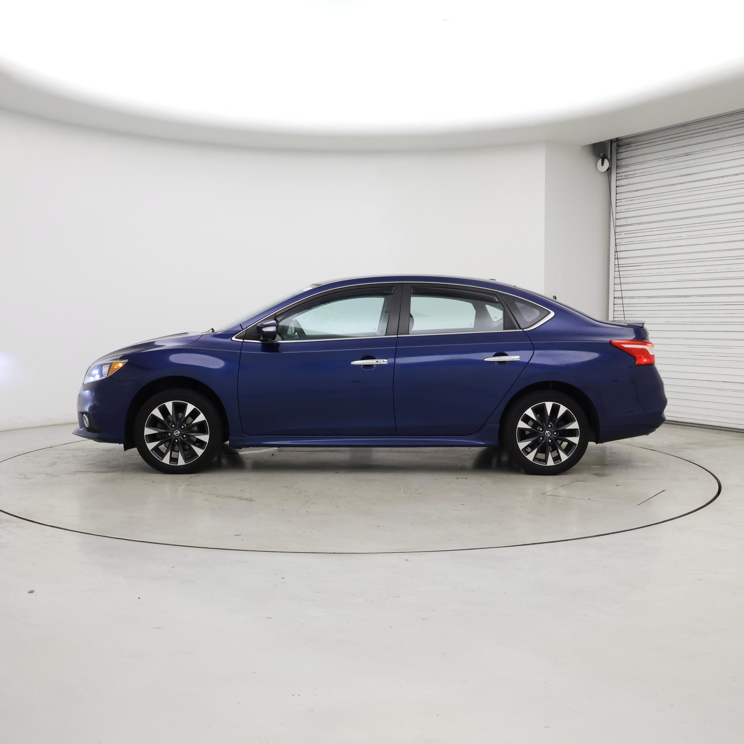 Thumbnail: 2017 Nissan Sentra - 3