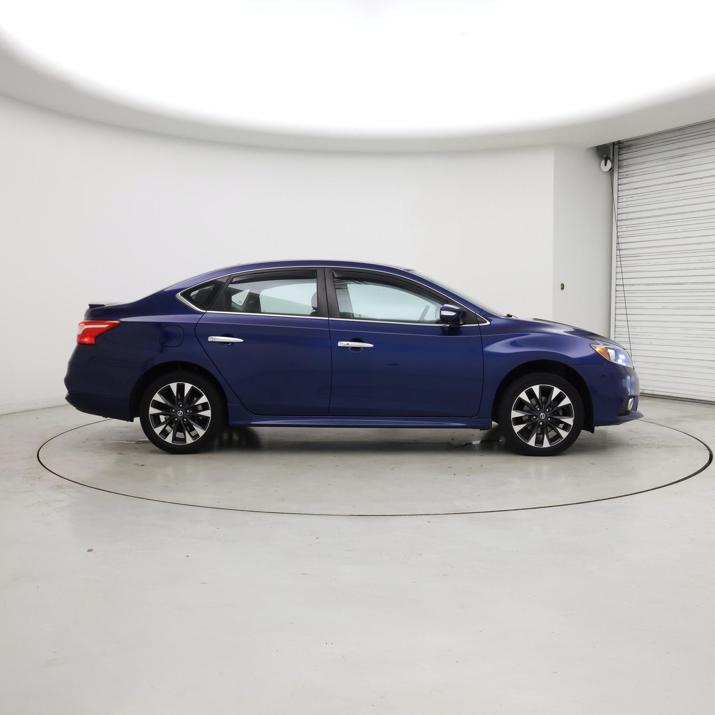 Thumbnail: 2017 Nissan Sentra - 7