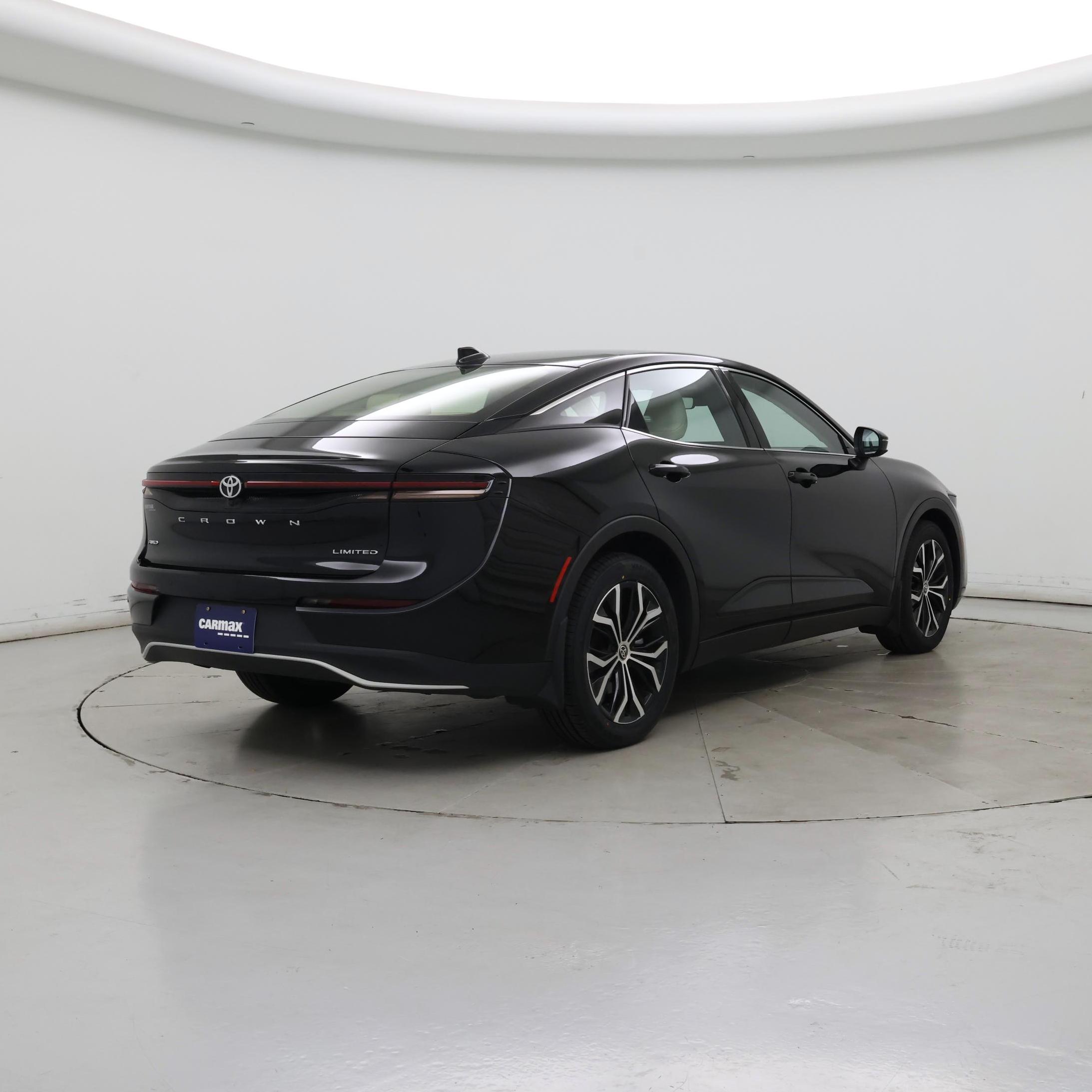Thumbnail: 2023 Toyota Crown - 8