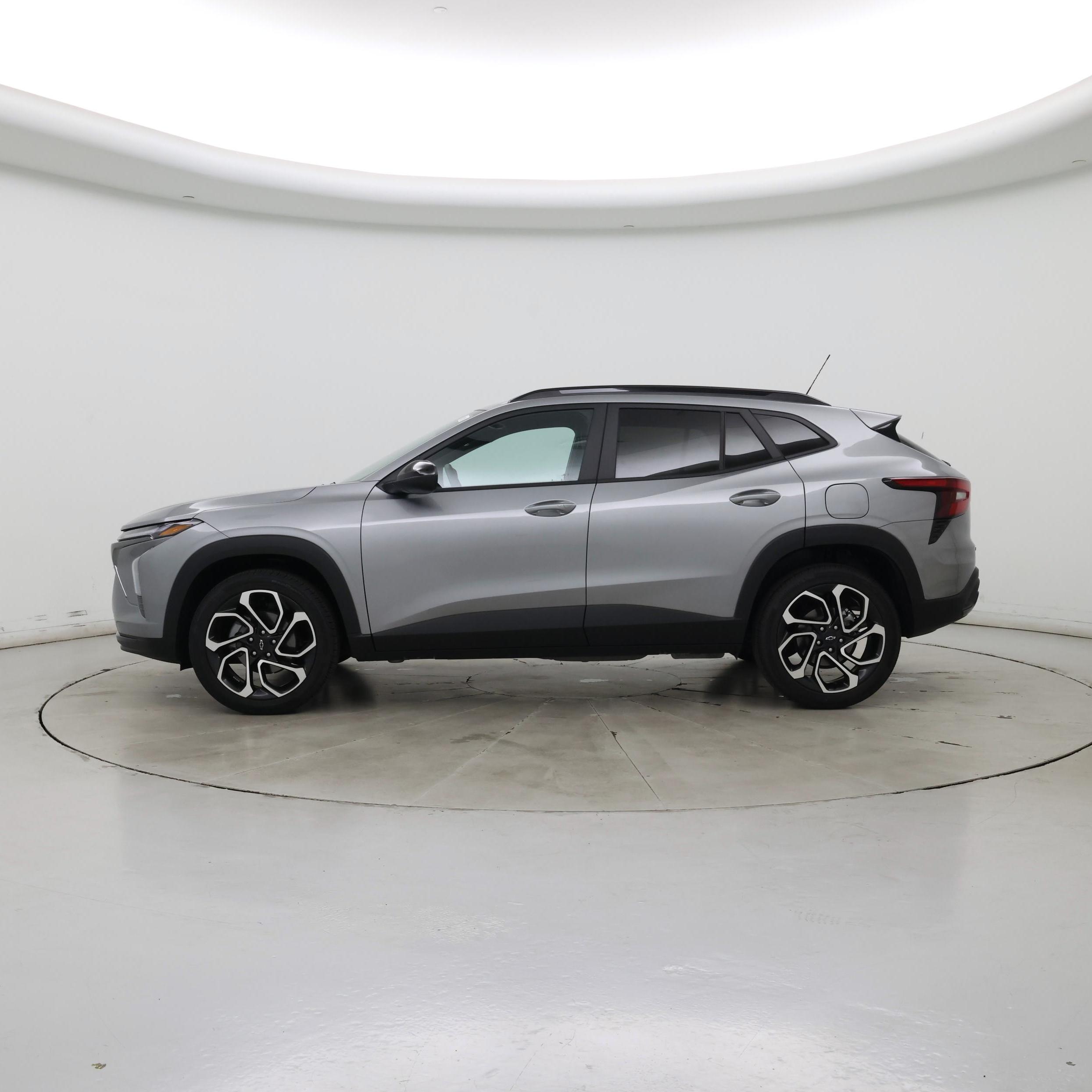 Thumbnail: 2025 Chevrolet Trax - 3