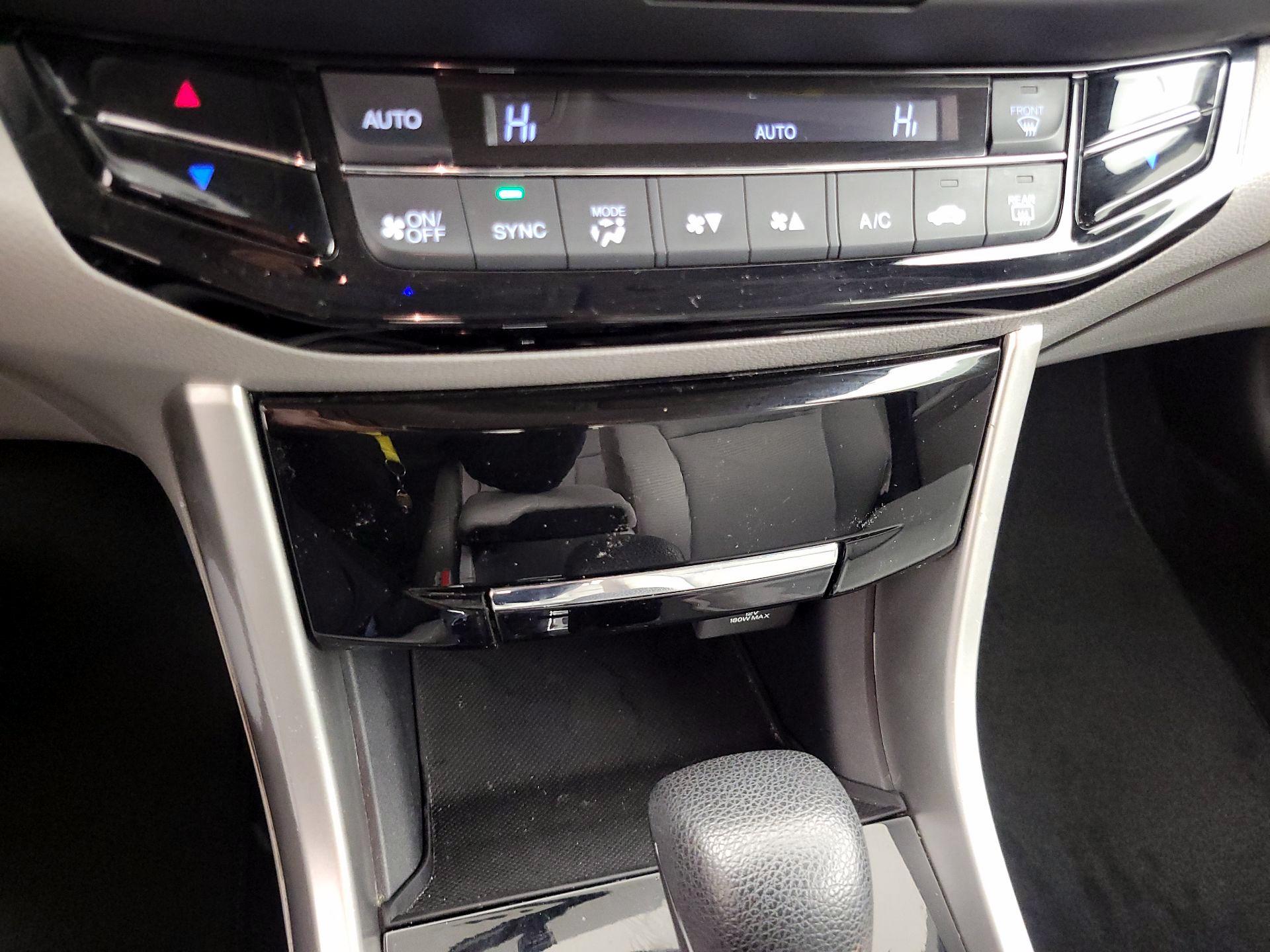 Thumbnail: 2016 Honda Accord - 16