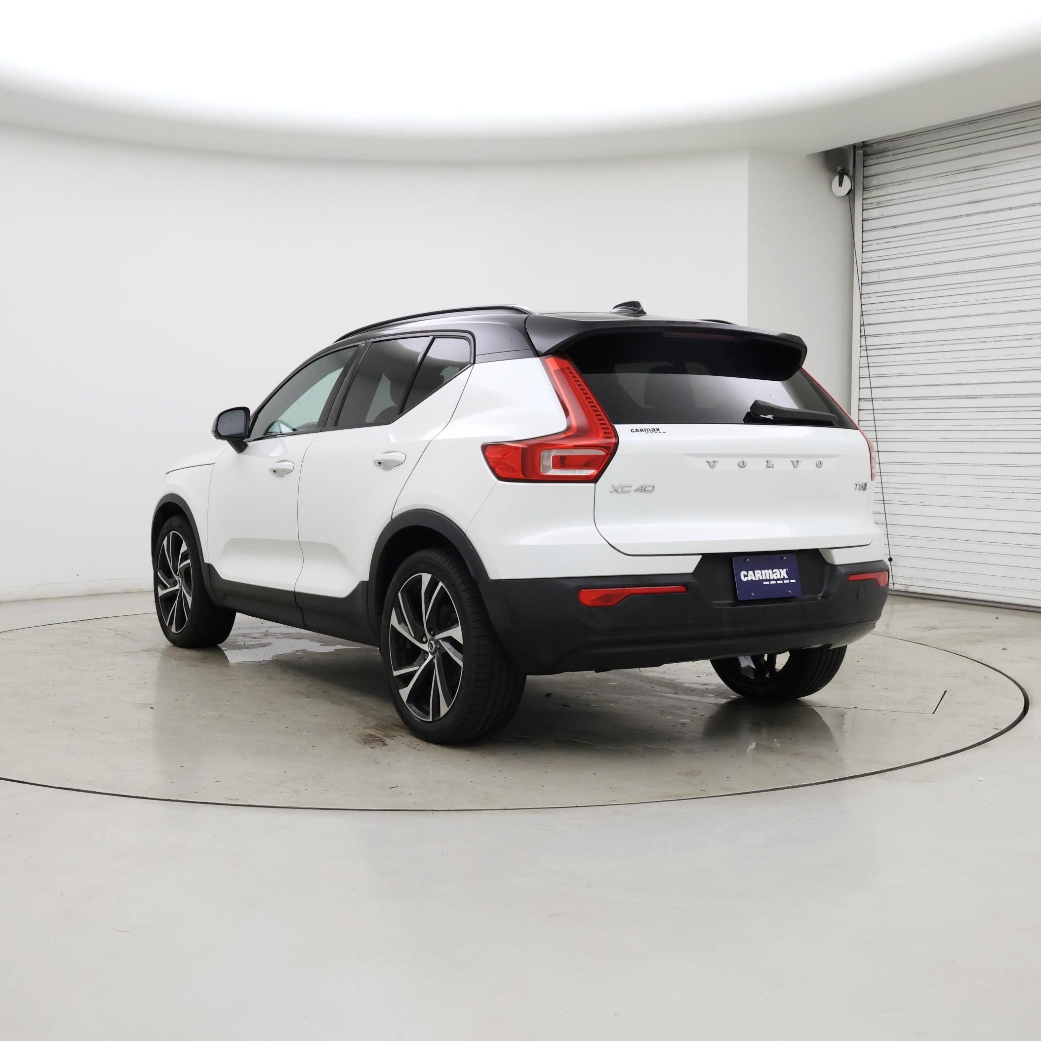 Thumbnail: 2021 Volvo XC40 - 2