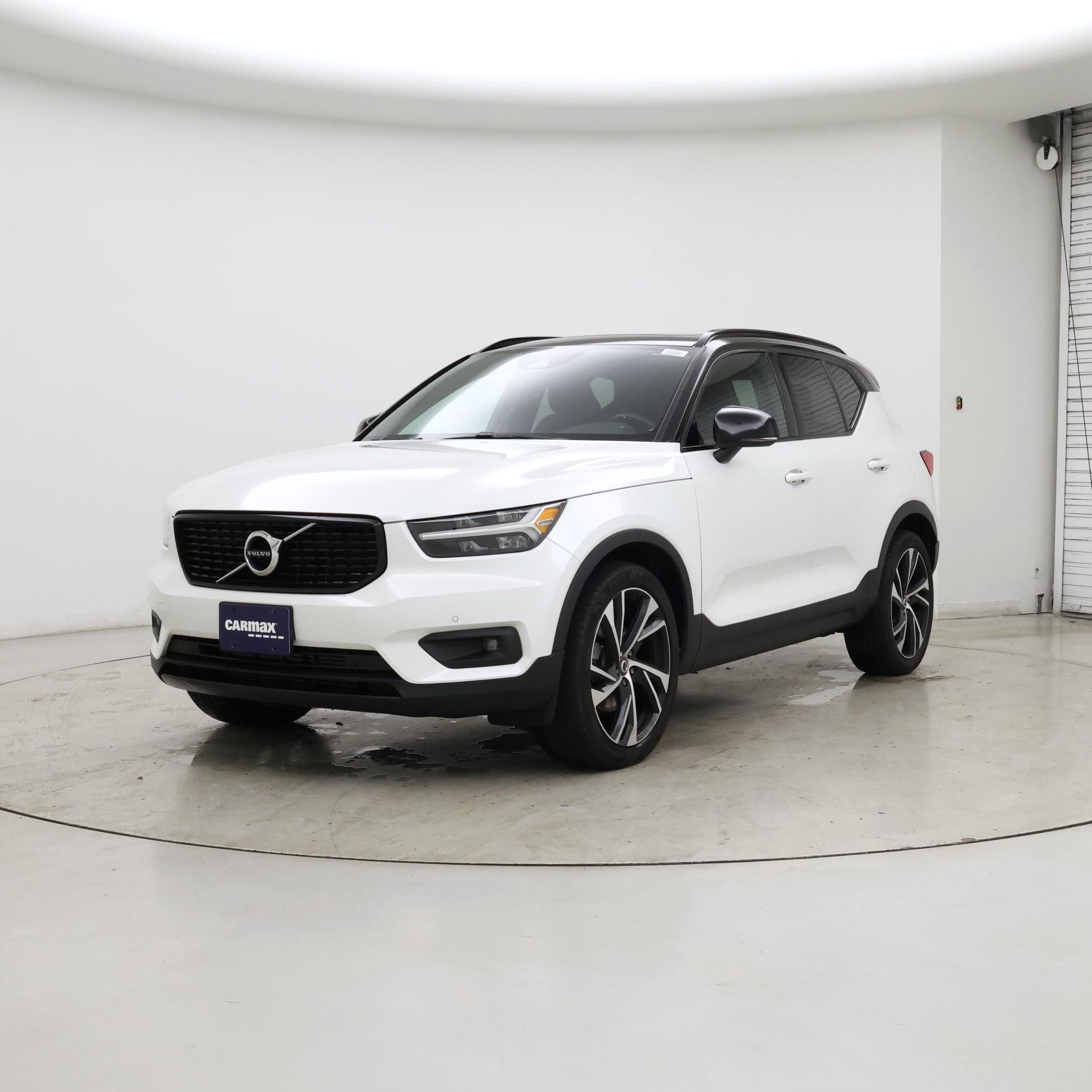Thumbnail: 2021 Volvo XC40 - 4