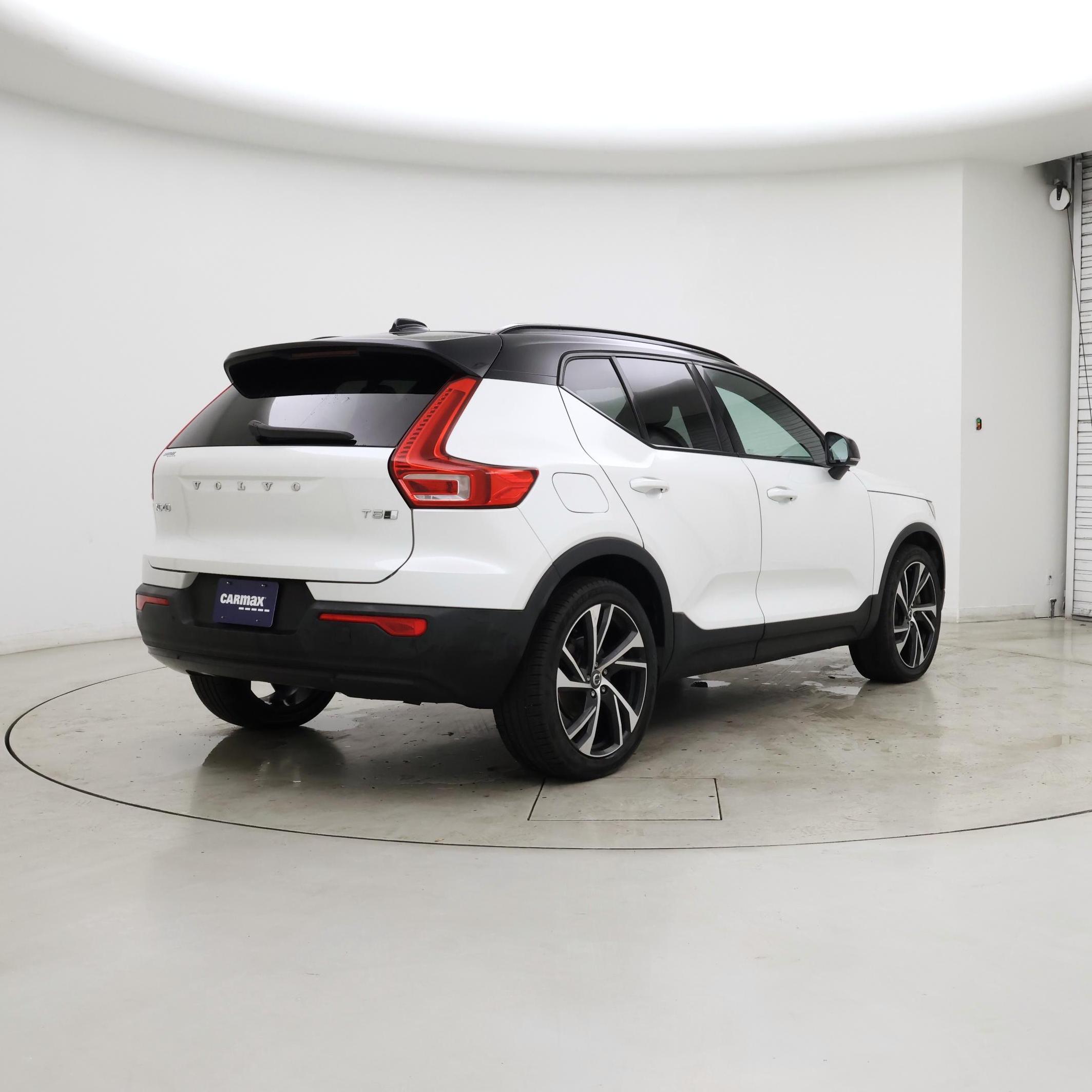 Thumbnail: 2021 Volvo XC40 - 8