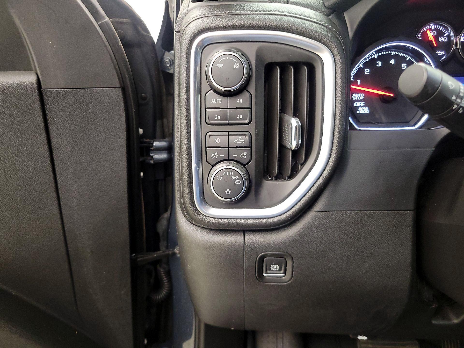 Thumbnail: 2019 Chevrolet Silverado 1500 - 13