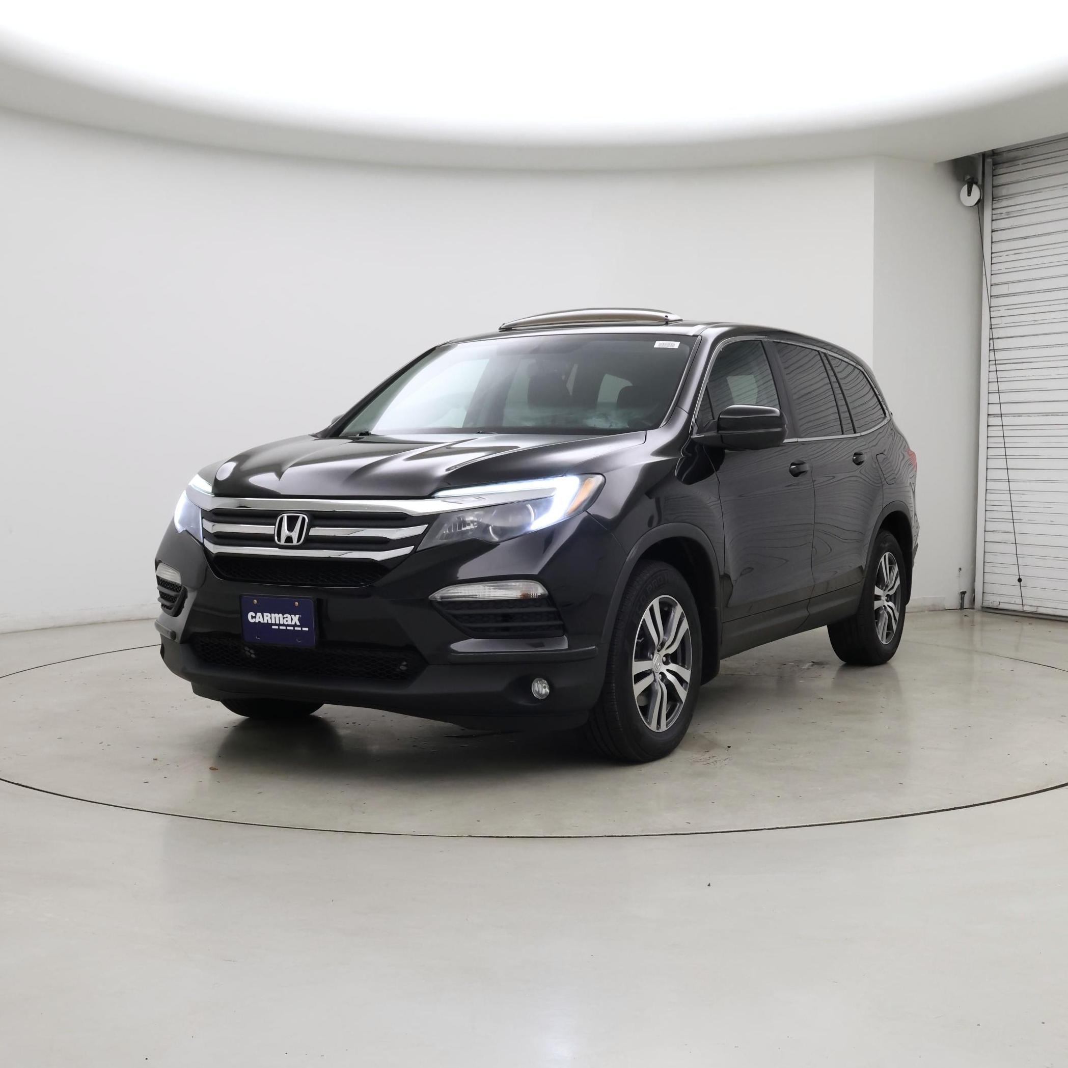 Thumbnail: 2017 Honda Pilot - 4