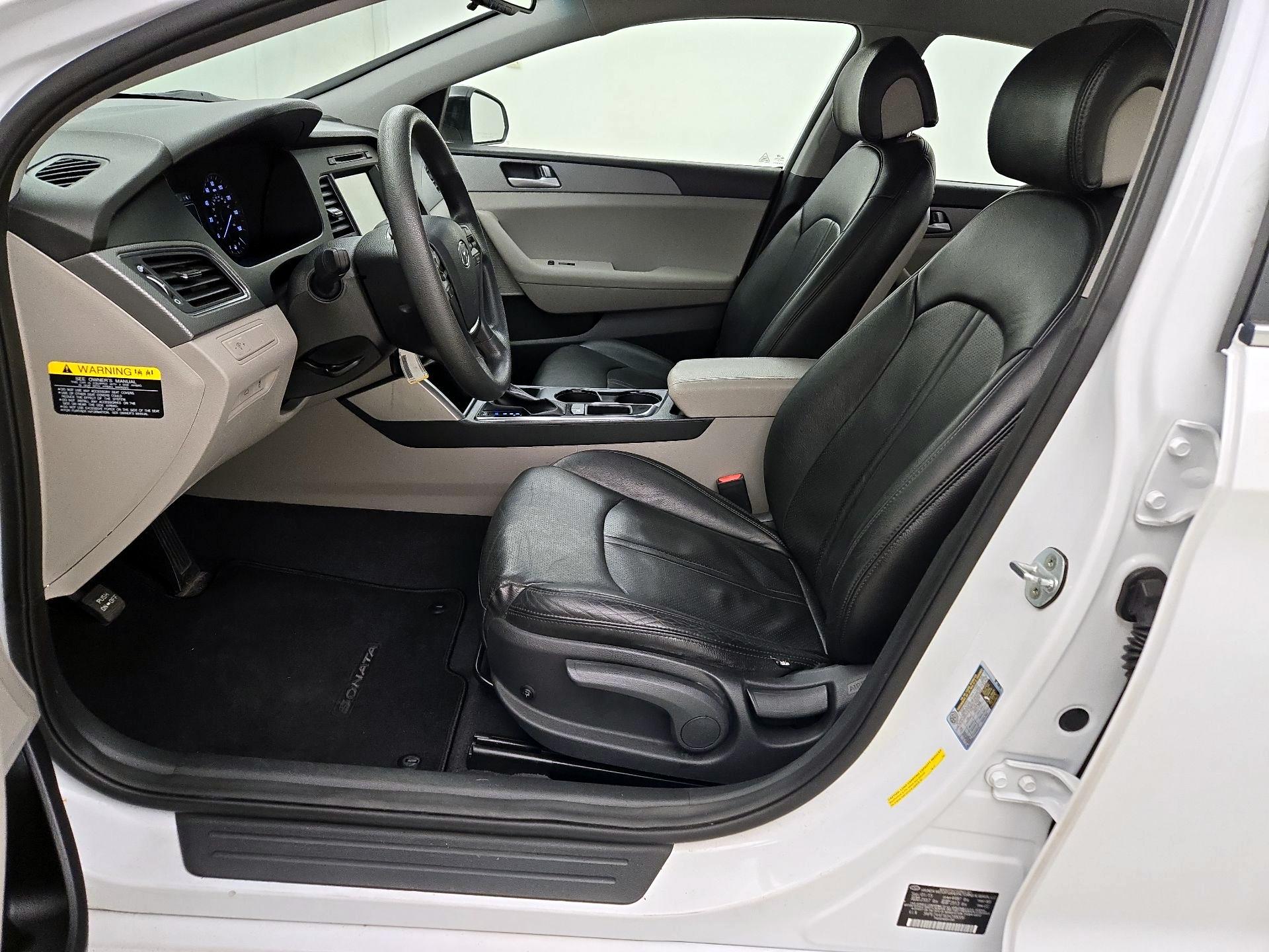 Thumbnail: 2016 Hyundai Sonata - 11