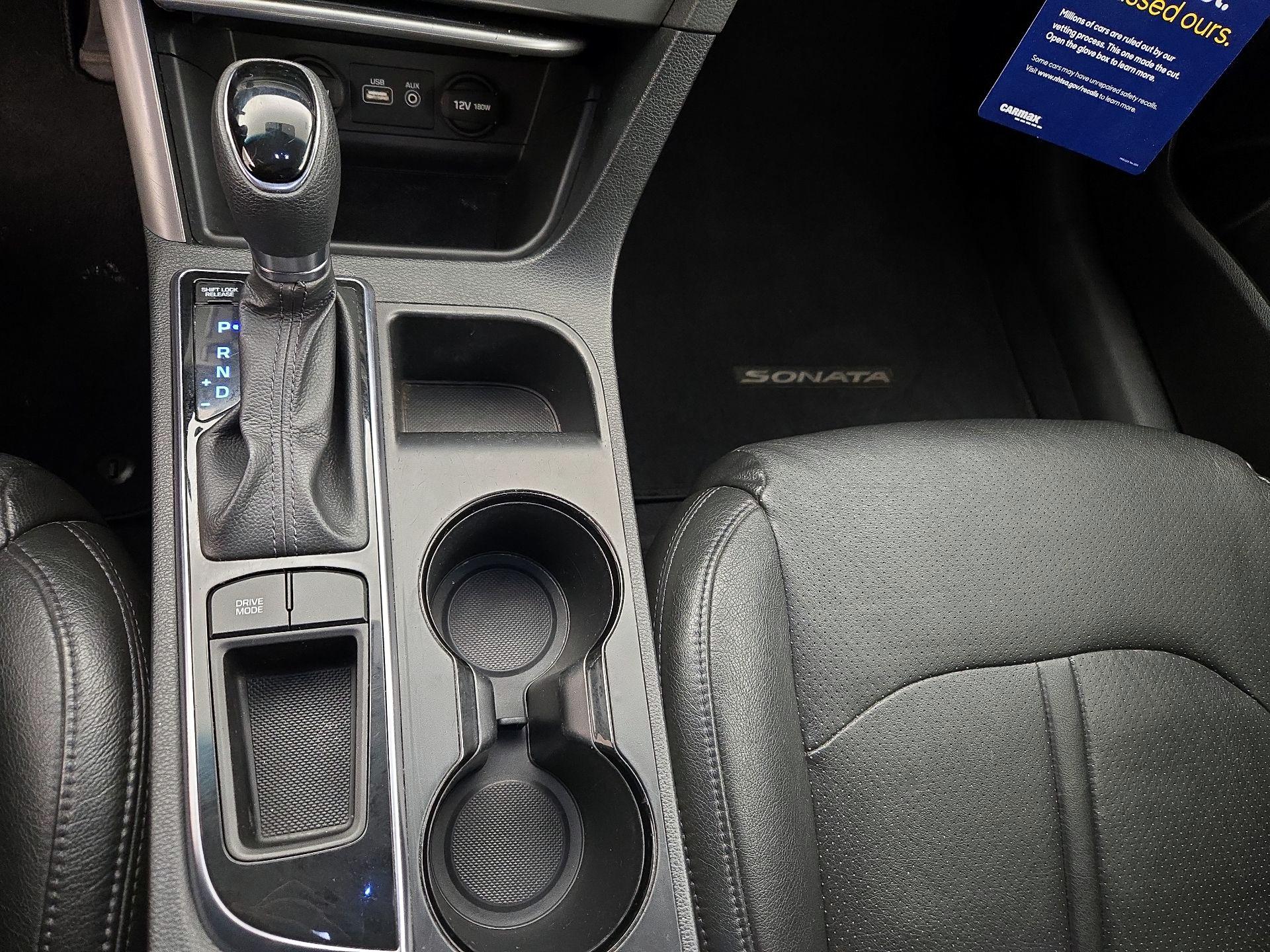 Thumbnail: 2016 Hyundai Sonata - 17