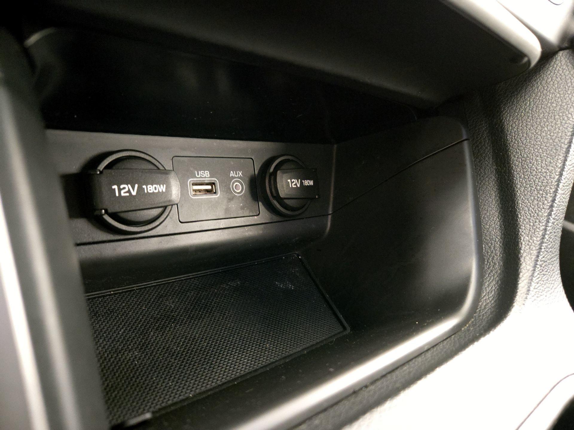 Thumbnail: 2016 Hyundai Sonata - 18