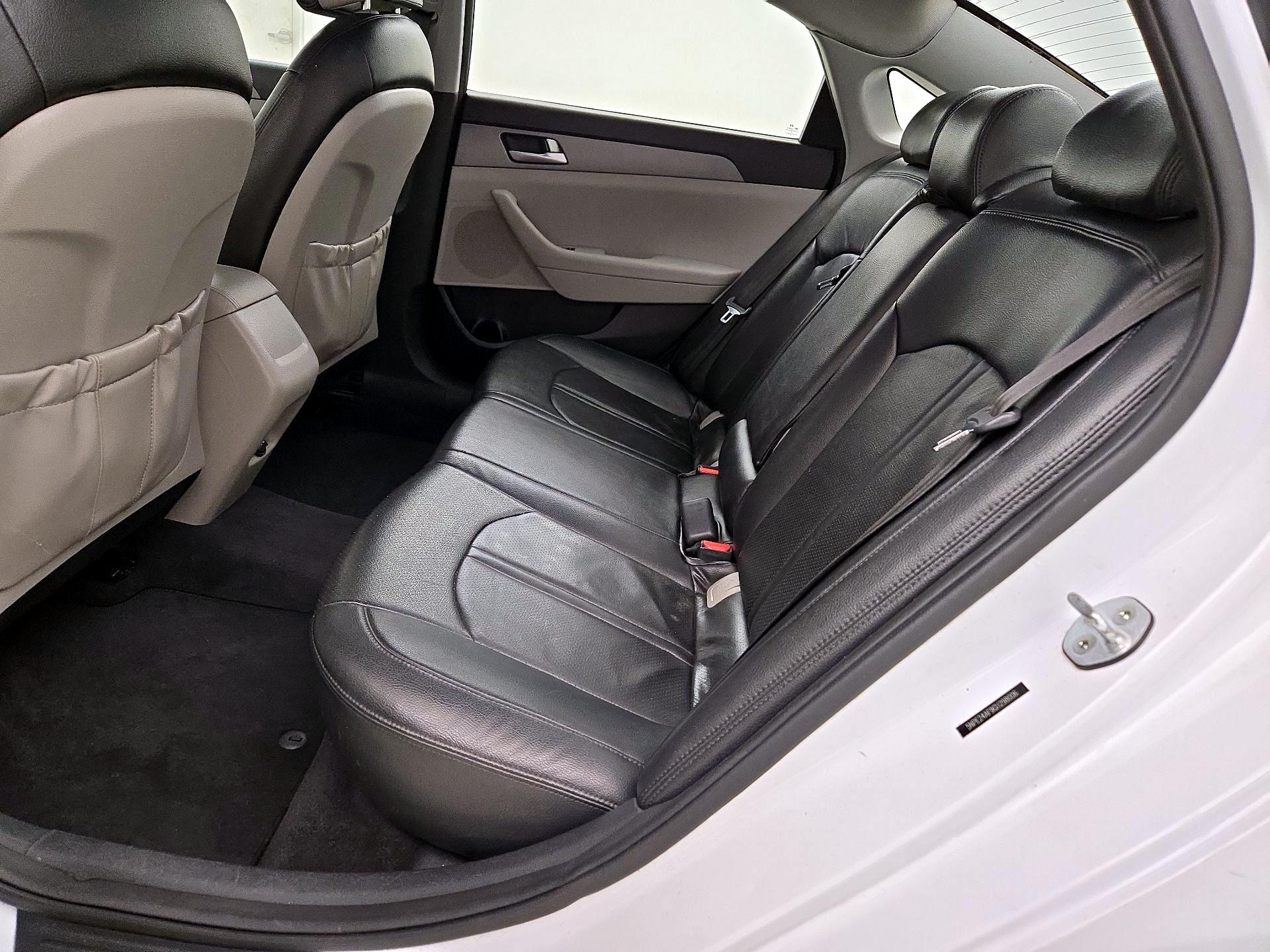 Thumbnail: 2016 Hyundai Sonata - 19