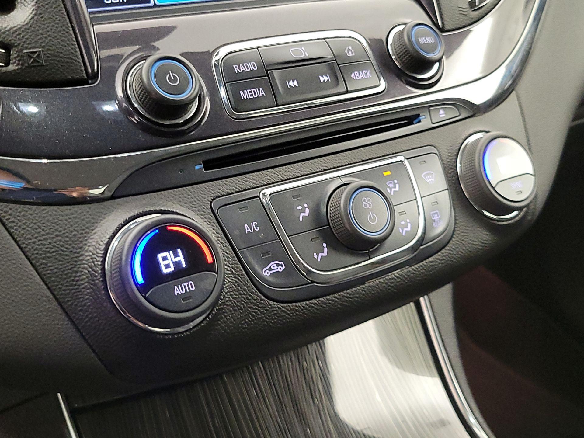 Thumbnail: 2016 Chevrolet Impala - 16