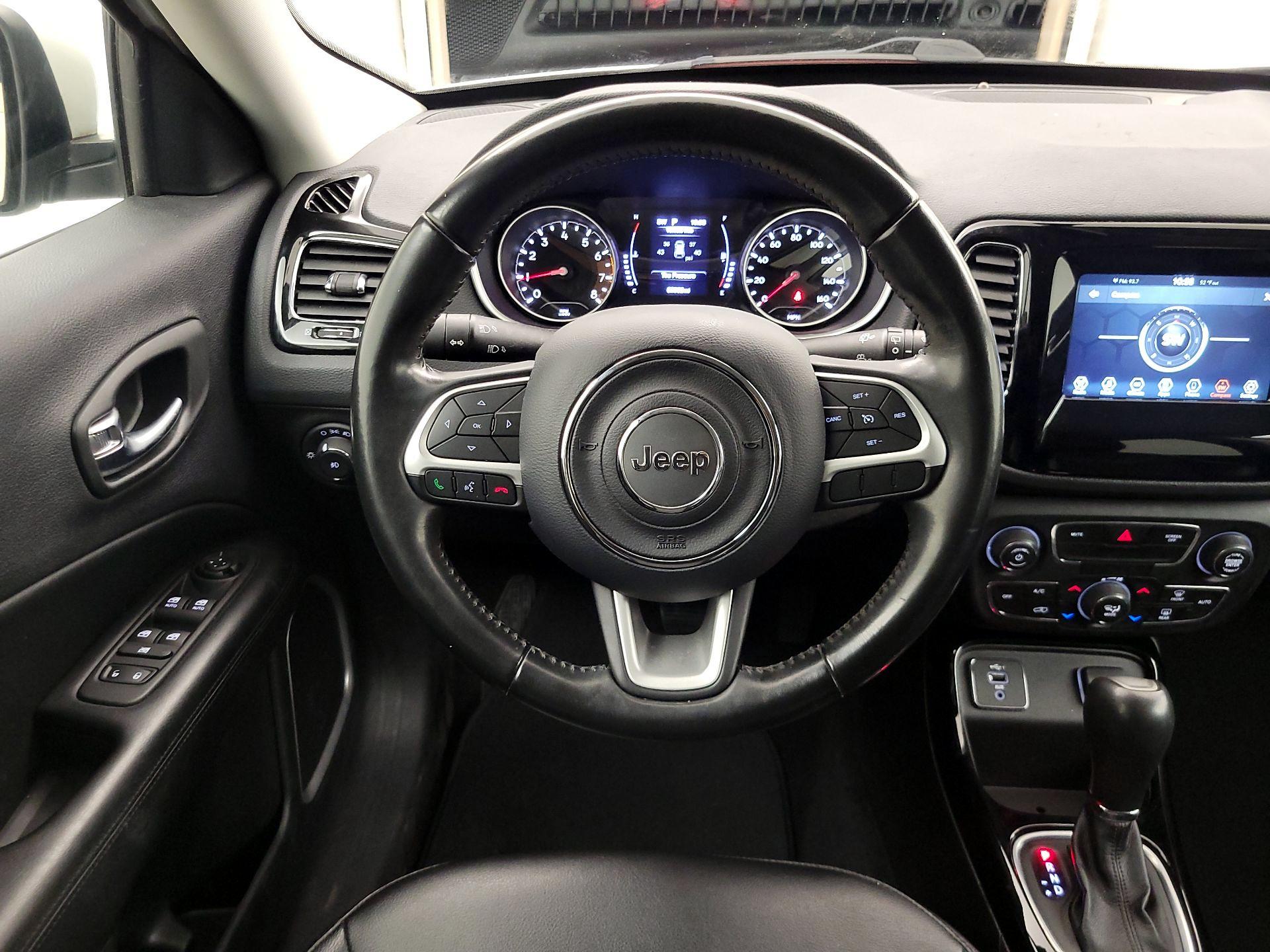 Thumbnail: 2020 Jeep Compass - 10