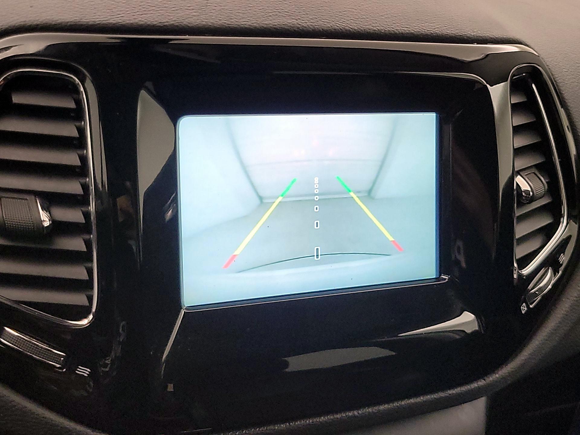 Thumbnail: 2020 Jeep Compass - 14