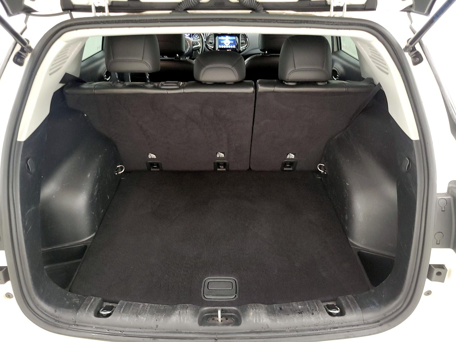 Thumbnail: 2020 Jeep Compass - 20