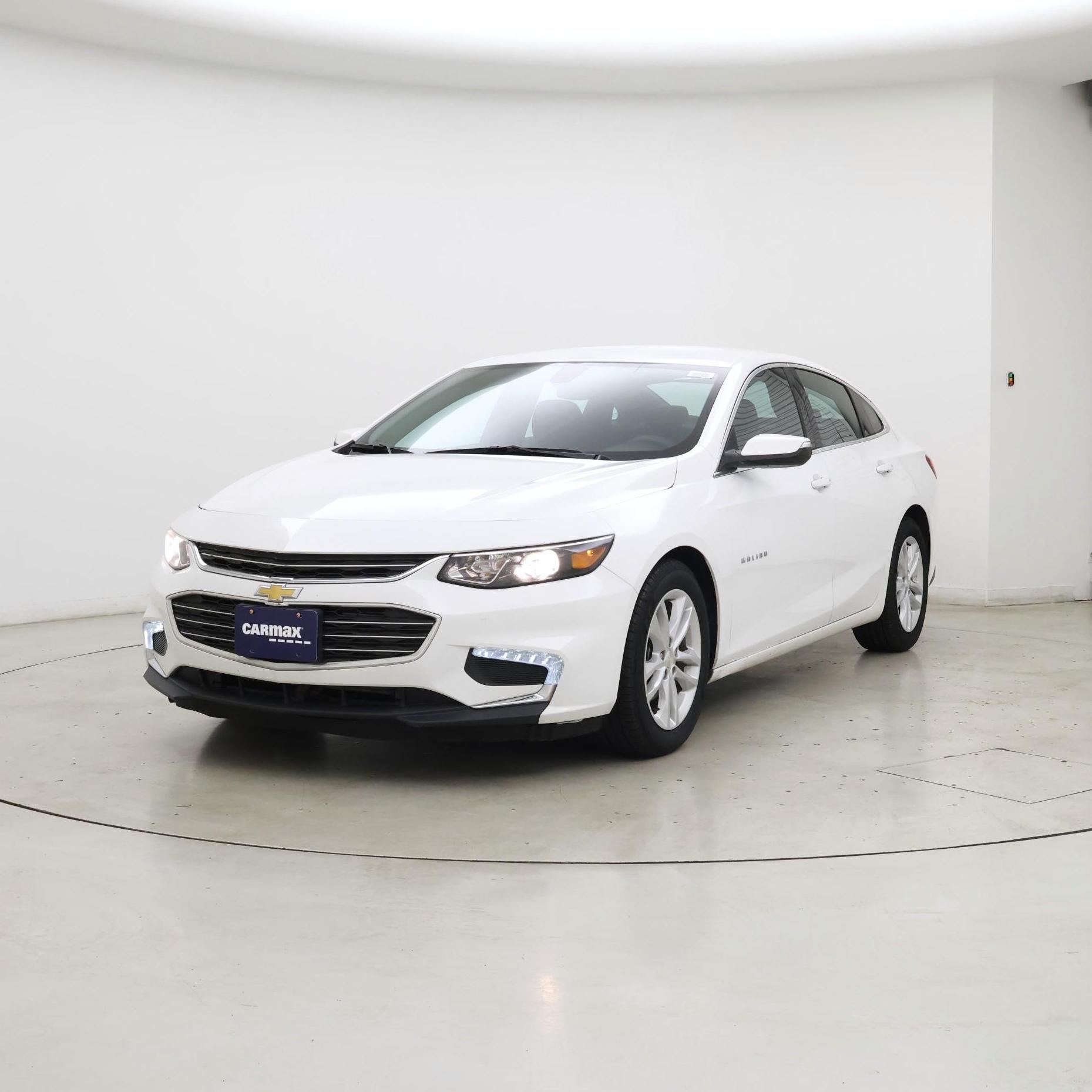 Thumbnail: 2017 Chevrolet Malibu - 4