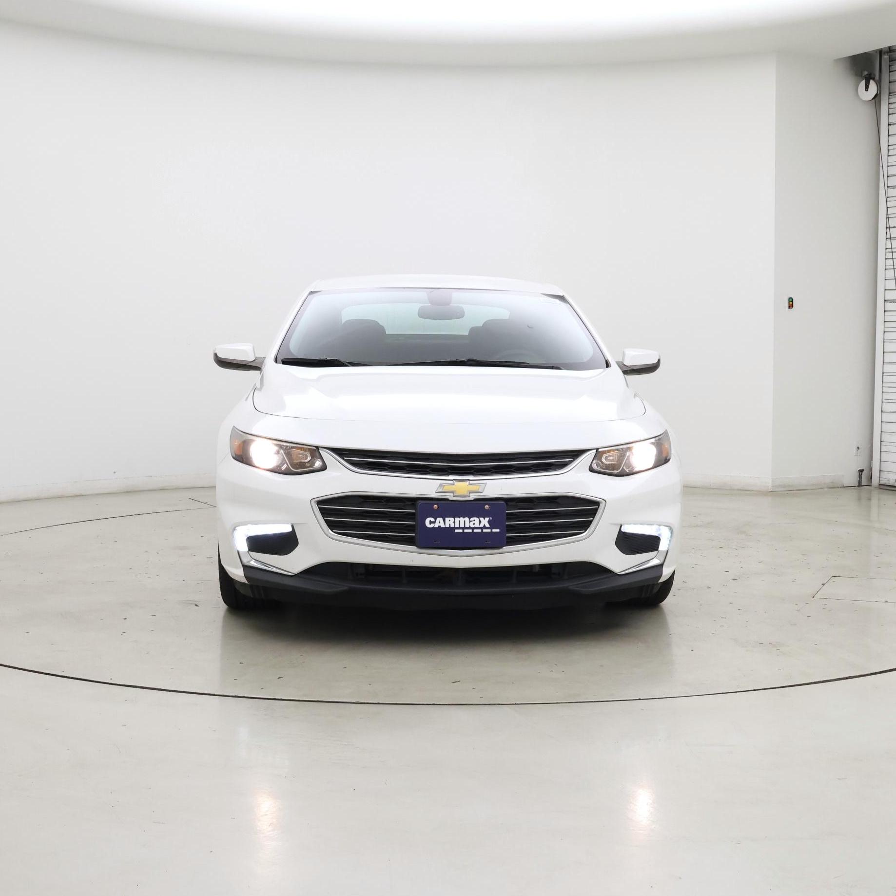 Thumbnail: 2017 Chevrolet Malibu - 5