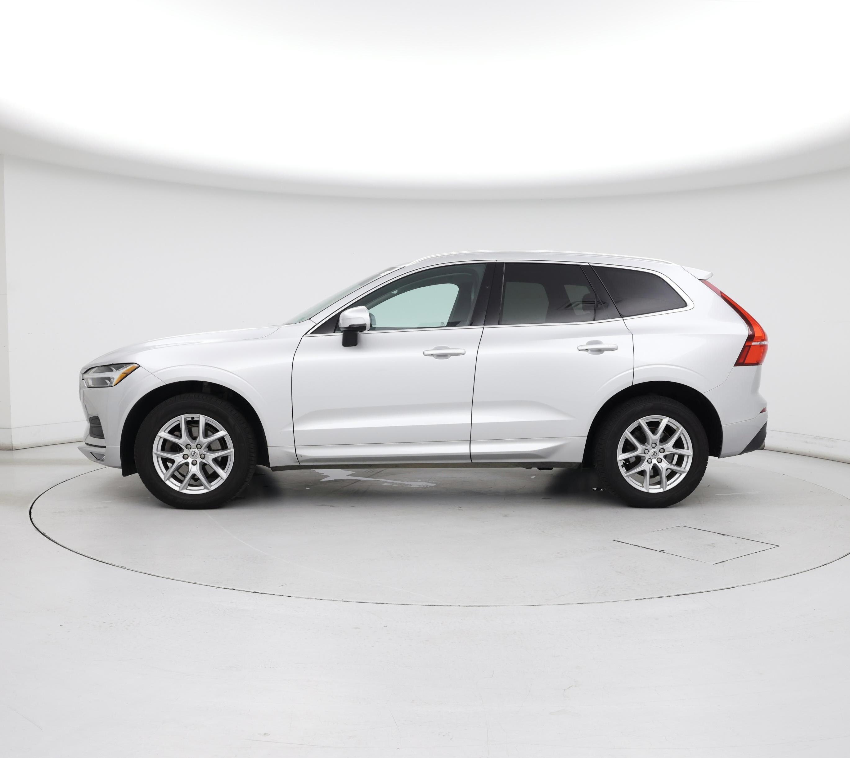 Thumbnail: 2021 Volvo XC60 - 3