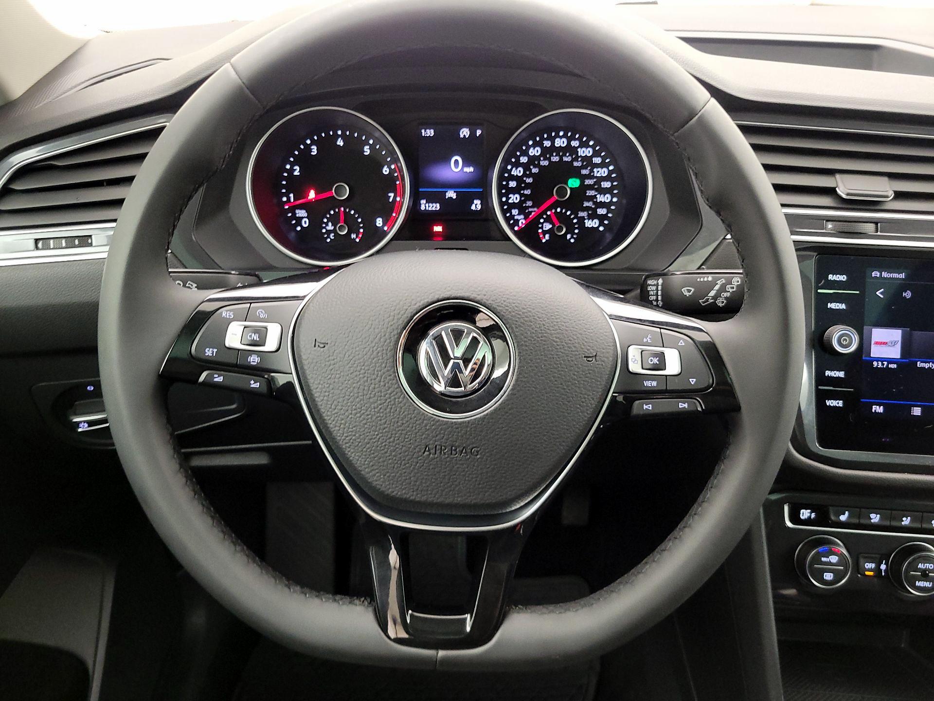 Thumbnail: 2020 Volkswagen Tiguan - 10