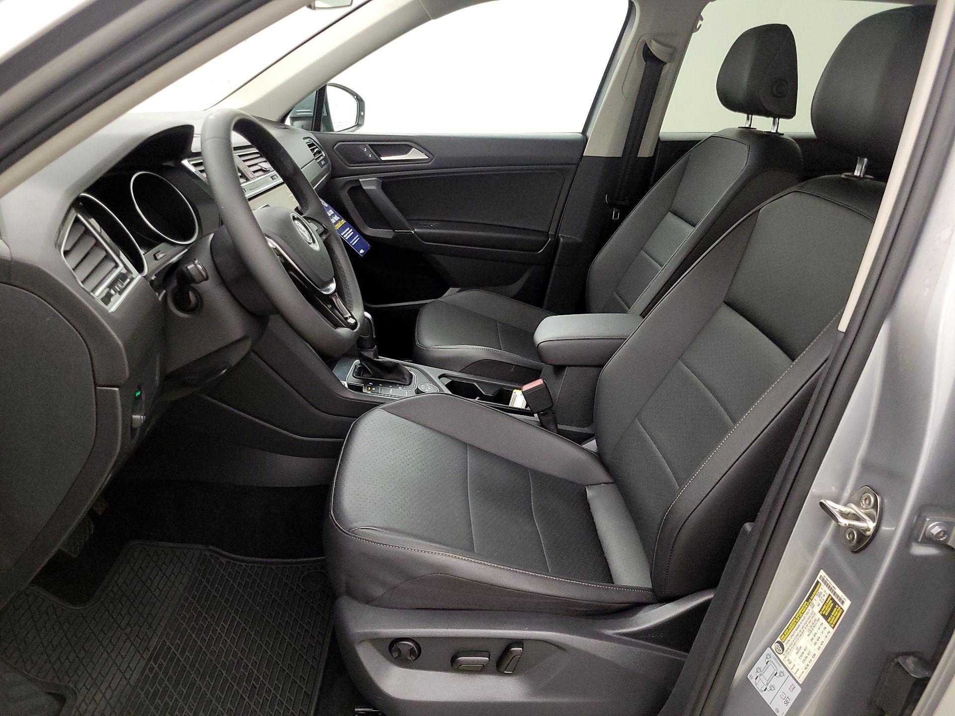 Thumbnail: 2020 Volkswagen Tiguan - 11