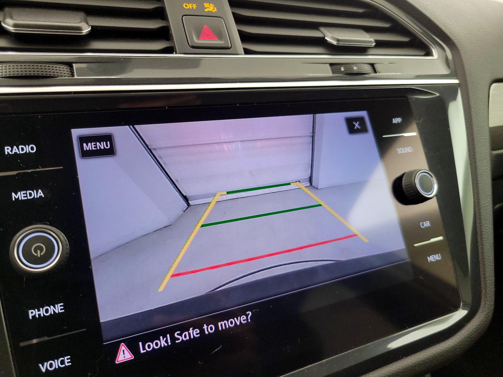 Thumbnail: 2020 Volkswagen Tiguan - 14