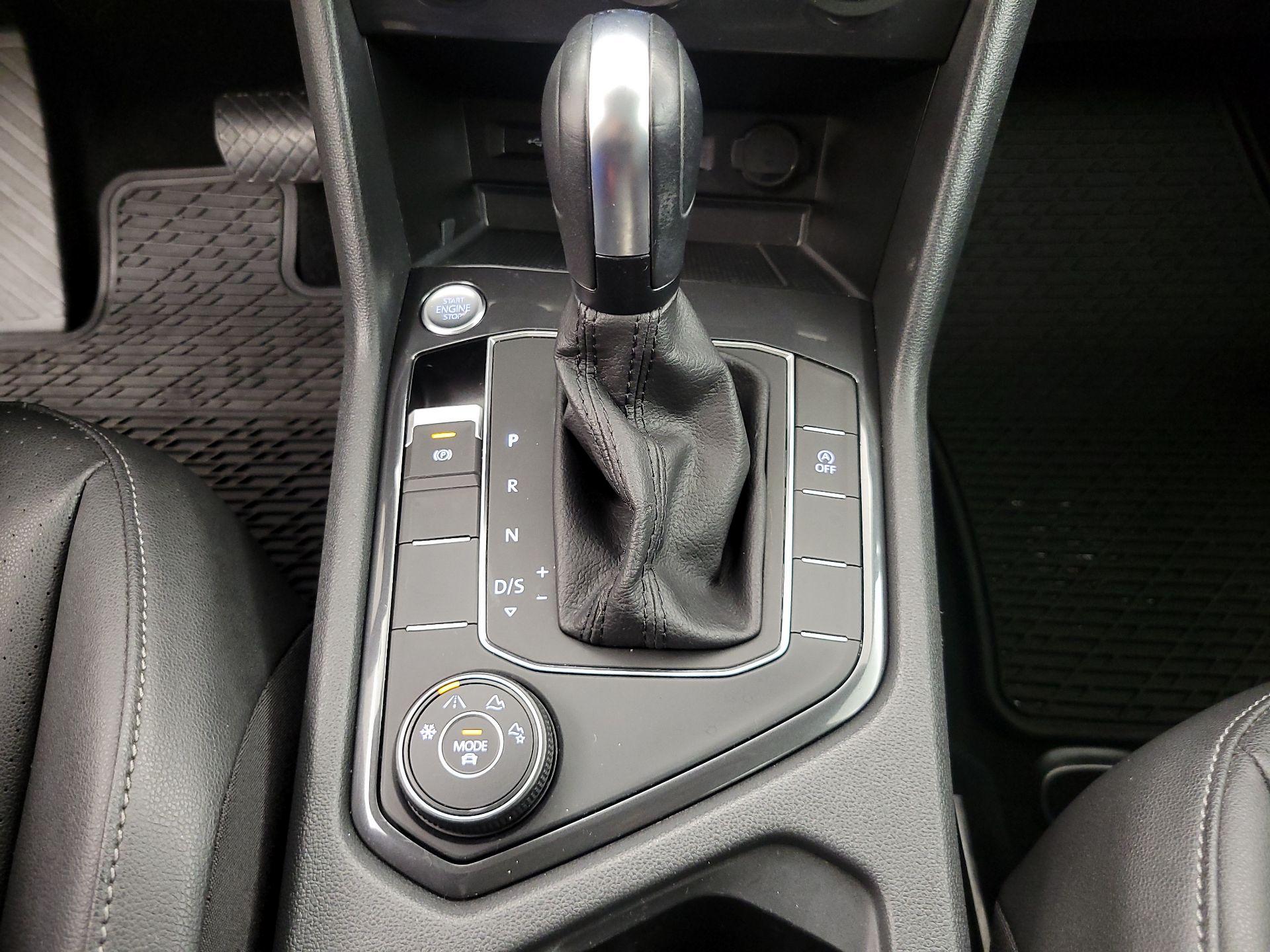 Thumbnail: 2020 Volkswagen Tiguan - 17