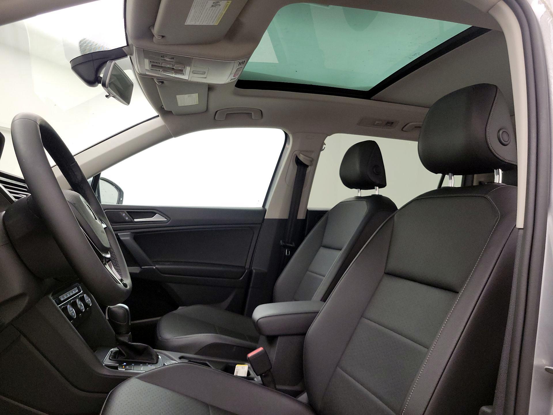 Thumbnail: 2020 Volkswagen Tiguan - 19