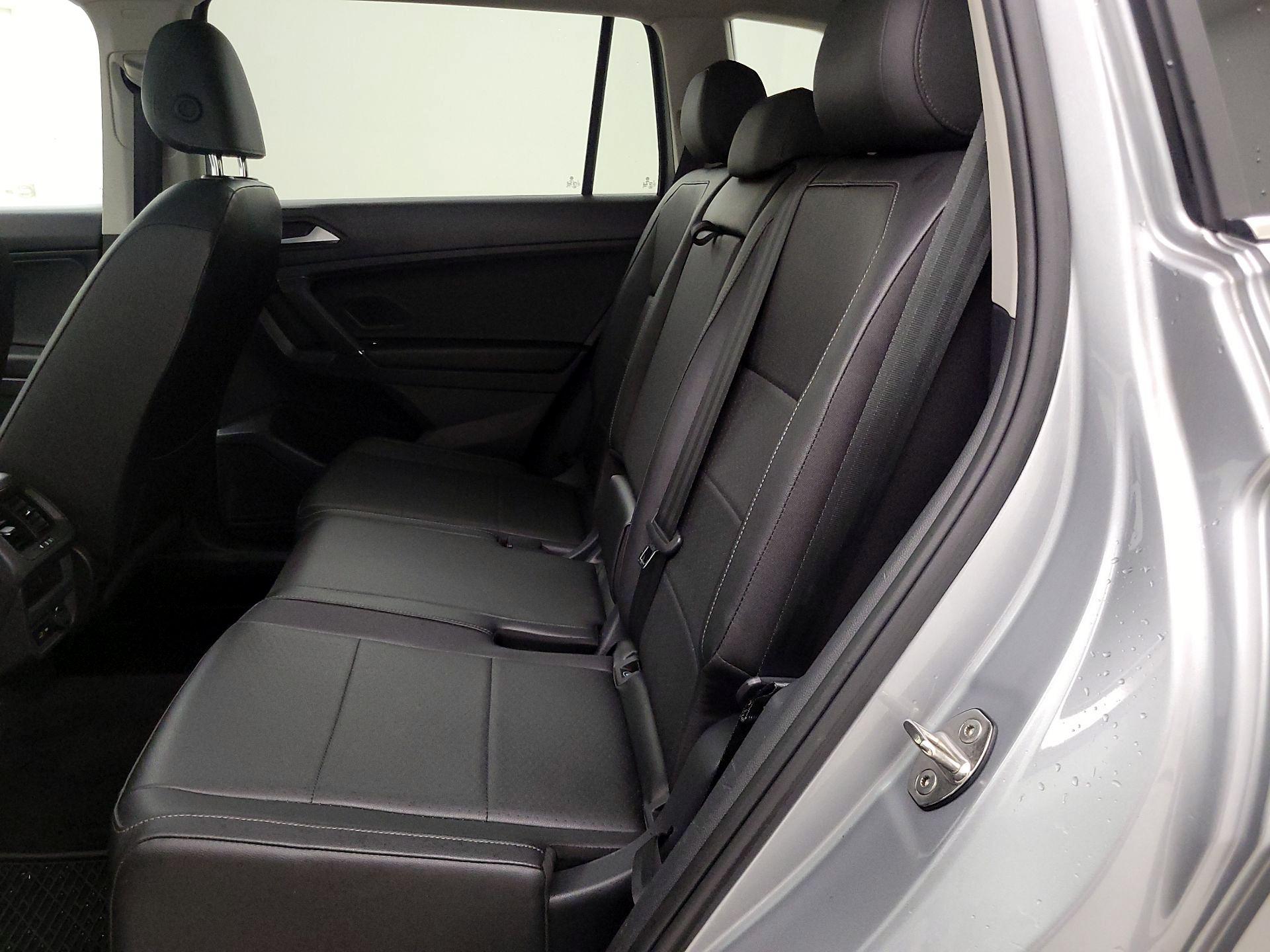 Thumbnail: 2020 Volkswagen Tiguan - 20