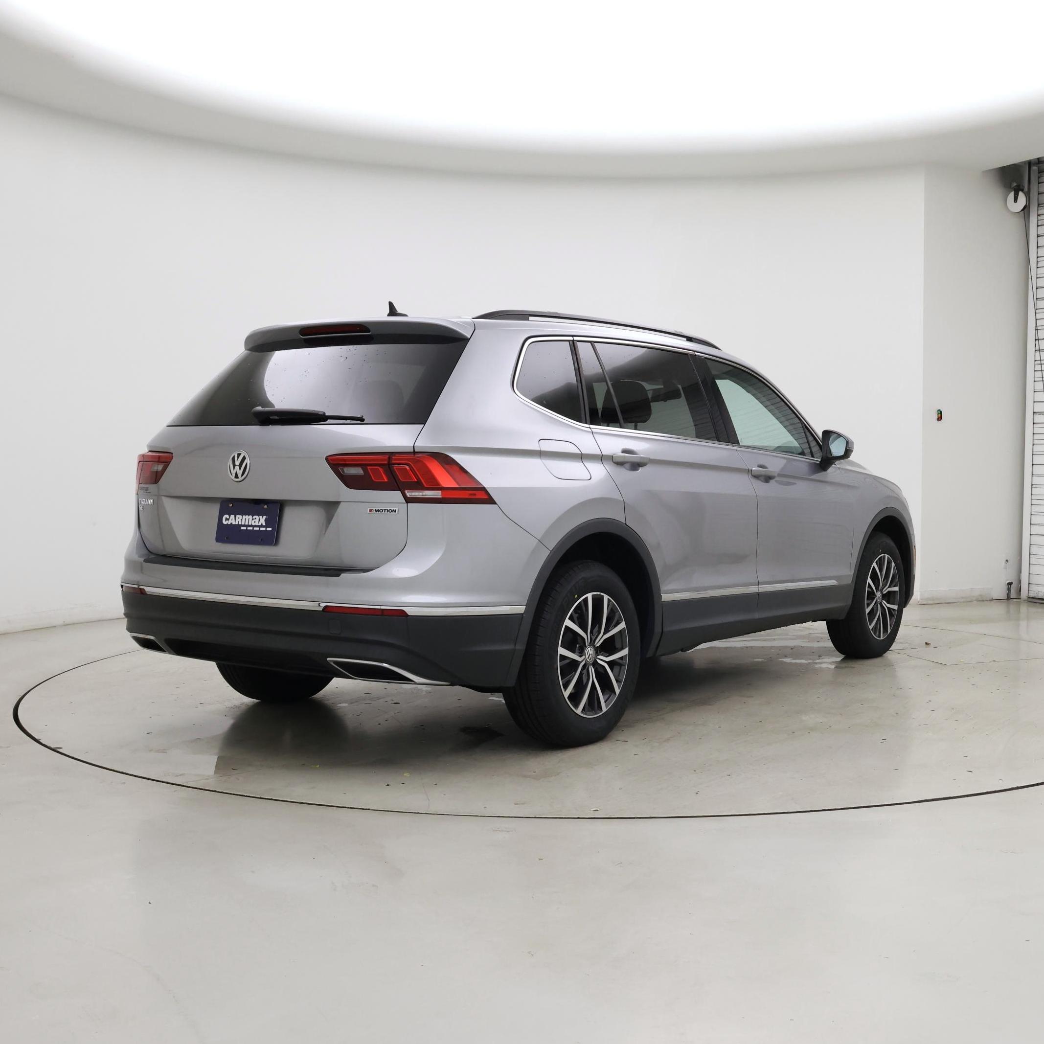 Thumbnail: 2020 Volkswagen Tiguan - 8