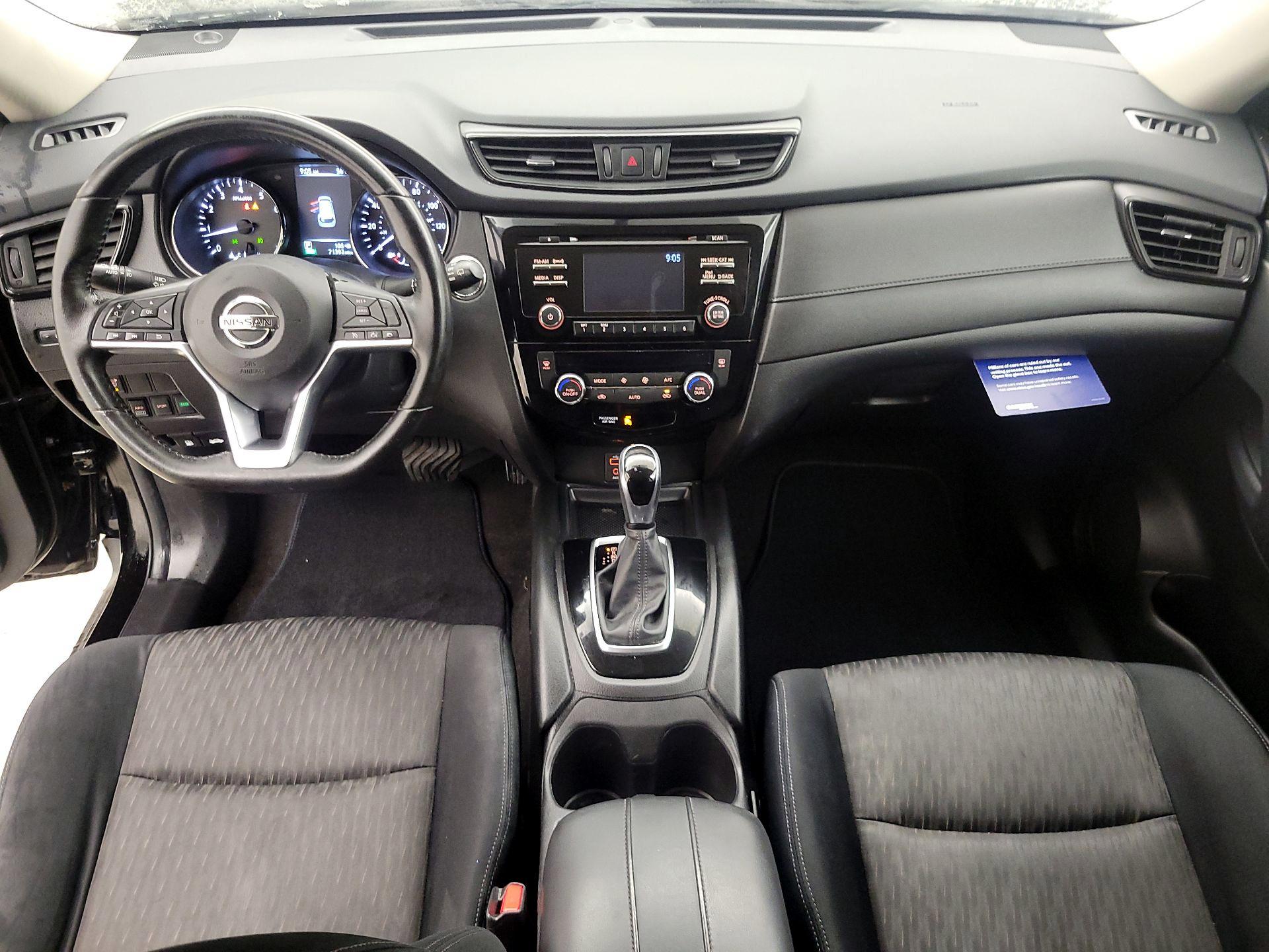 Thumbnail: 2017 Nissan Rogue - 9