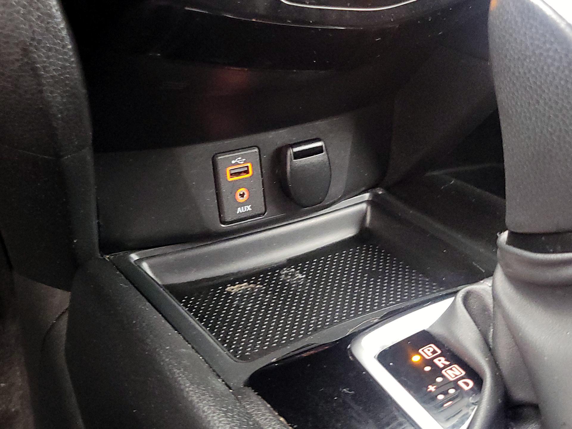 Thumbnail: 2017 Nissan Rogue - 18