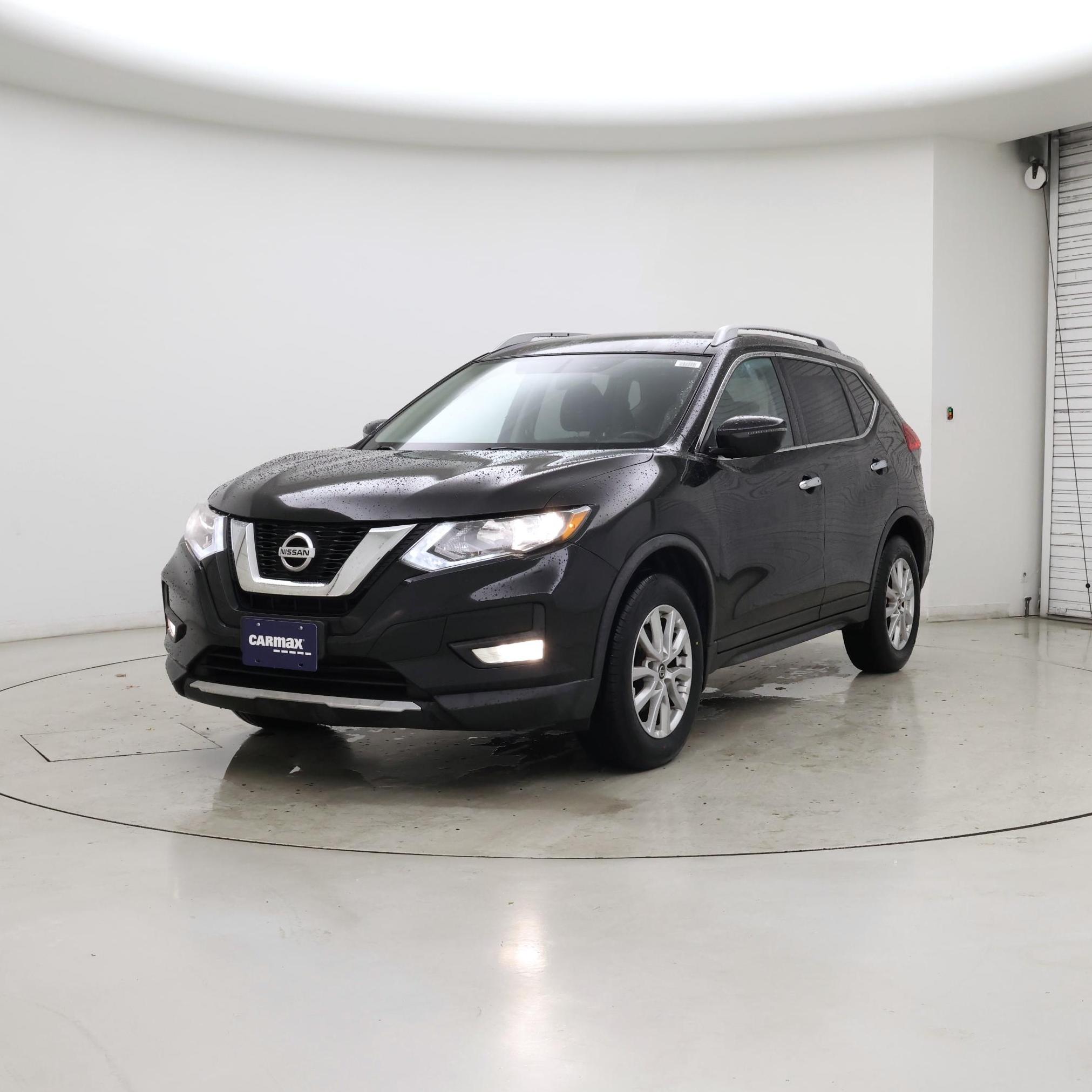 Thumbnail: 2017 Nissan Rogue - 4
